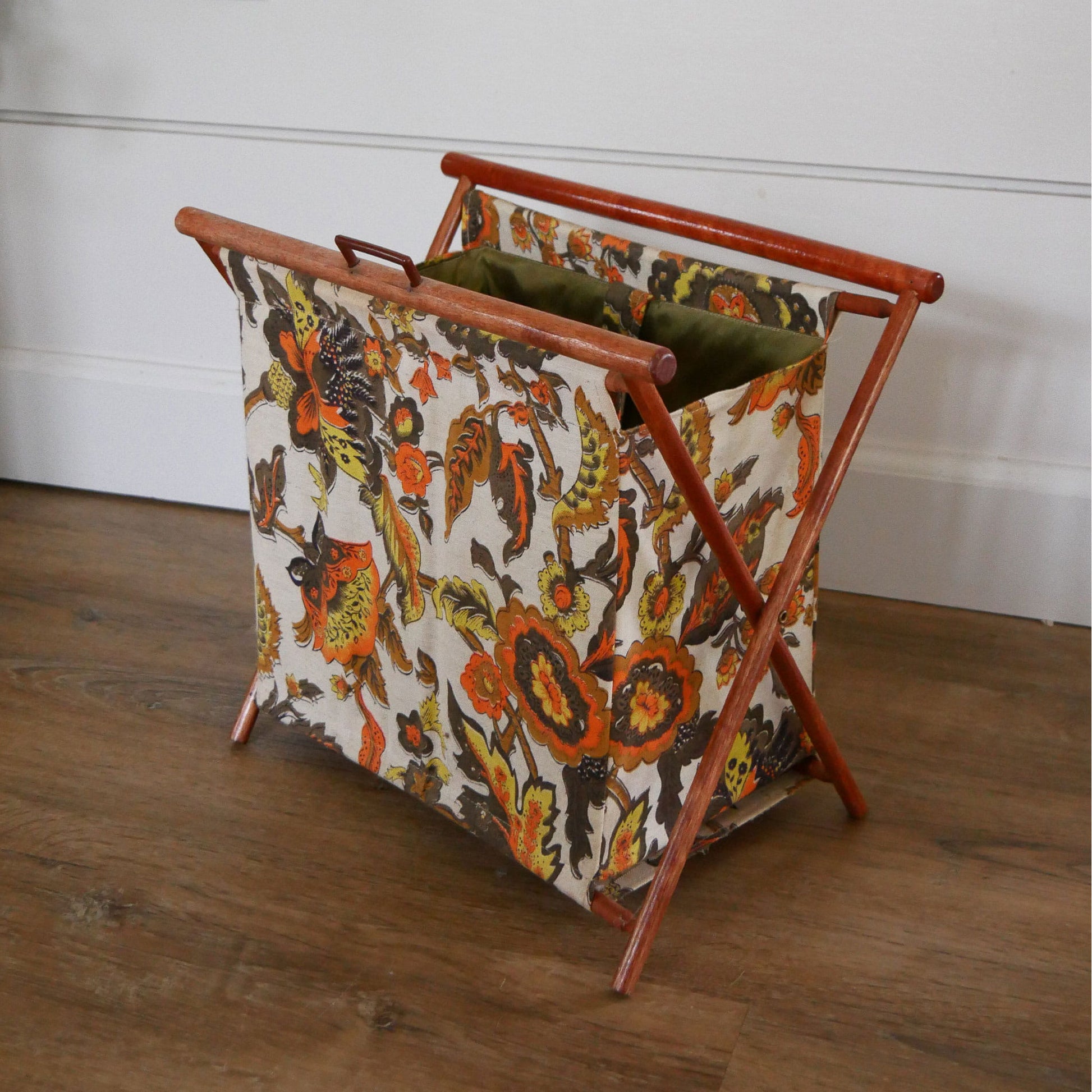 Retro Canvas Sewing Caddy, Vintage Sewing Caddy, Vintage Magazine Rack, Vintage Floral Sewing Caddy, Vintage Retro Decor, Vintage 70s Decor, Vintage Wood Sewing Caddy