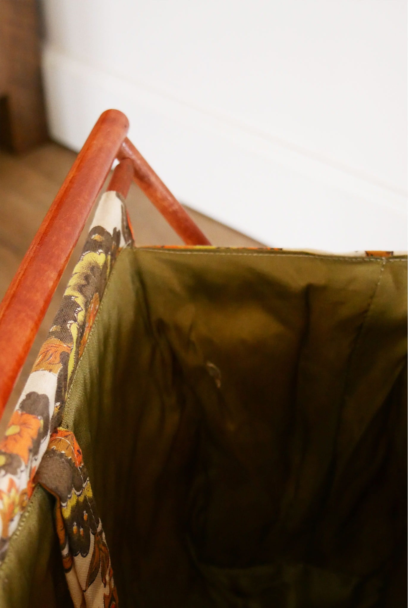 Retro Canvas Sewing Caddy, Vintage Sewing Caddy, Vintage Magazine Rack, Vintage Floral Sewing Caddy, Vintage Retro Decor, Vintage 70s Decor, Vintage Wood Sewing Caddy
