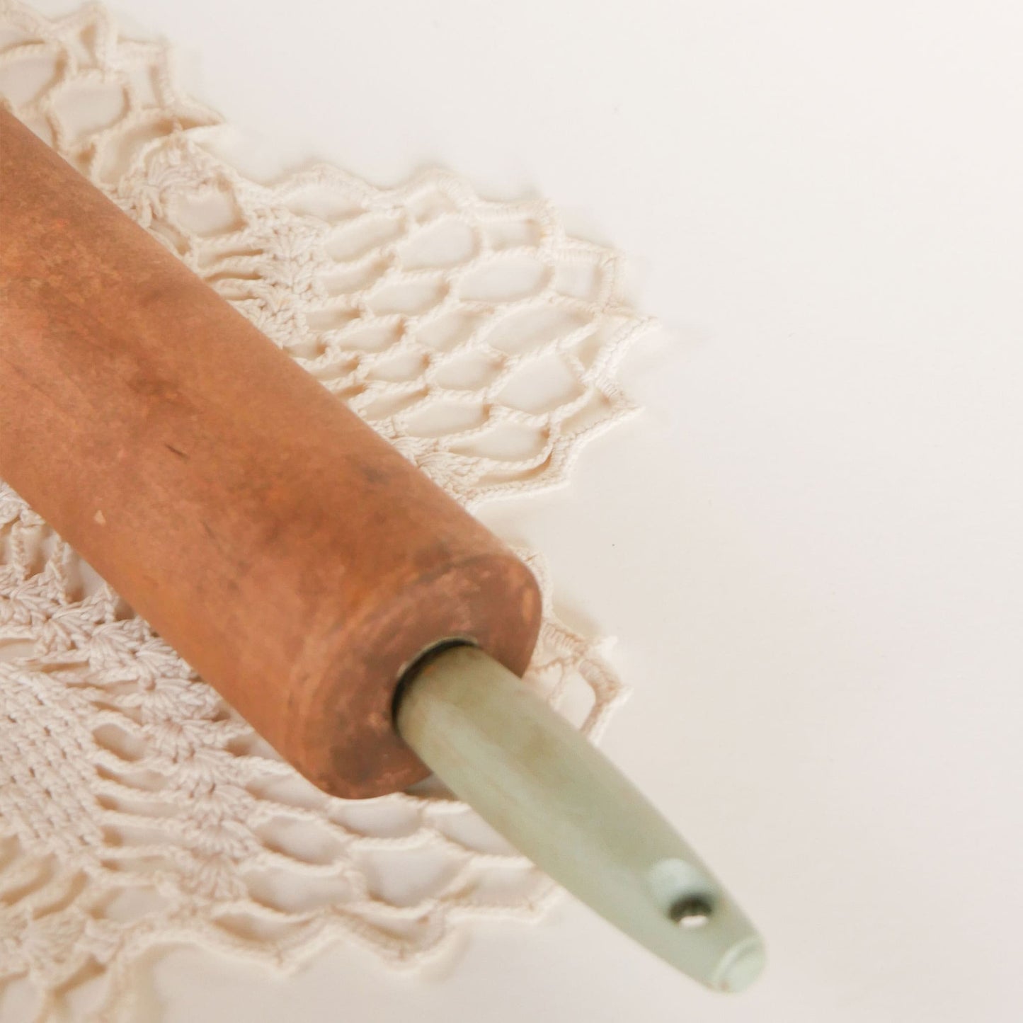 Rustic Rolling Pin with Sage Handles, Vintage Rolling Pin Green Handles, Vintage Farmhouse Kitchen Decor, Farmhouse Kitchen Rolling Pin, Farmhouse Rolling Pin