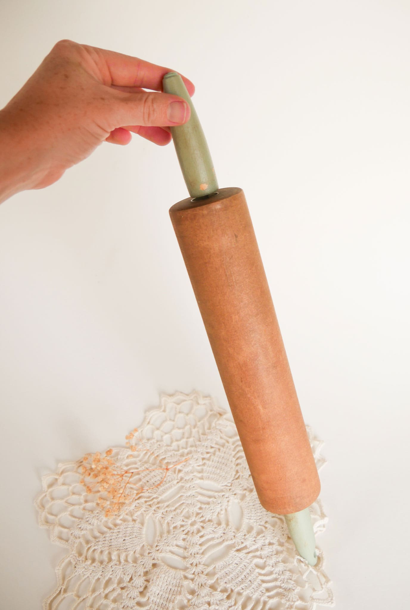Rustic Rolling Pin with Sage Handles, Vintage Rolling Pin Green Handles, Vintage Farmhouse Kitchen Decor, Farmhouse Kitchen Rolling Pin, Farmhouse Rolling Pin