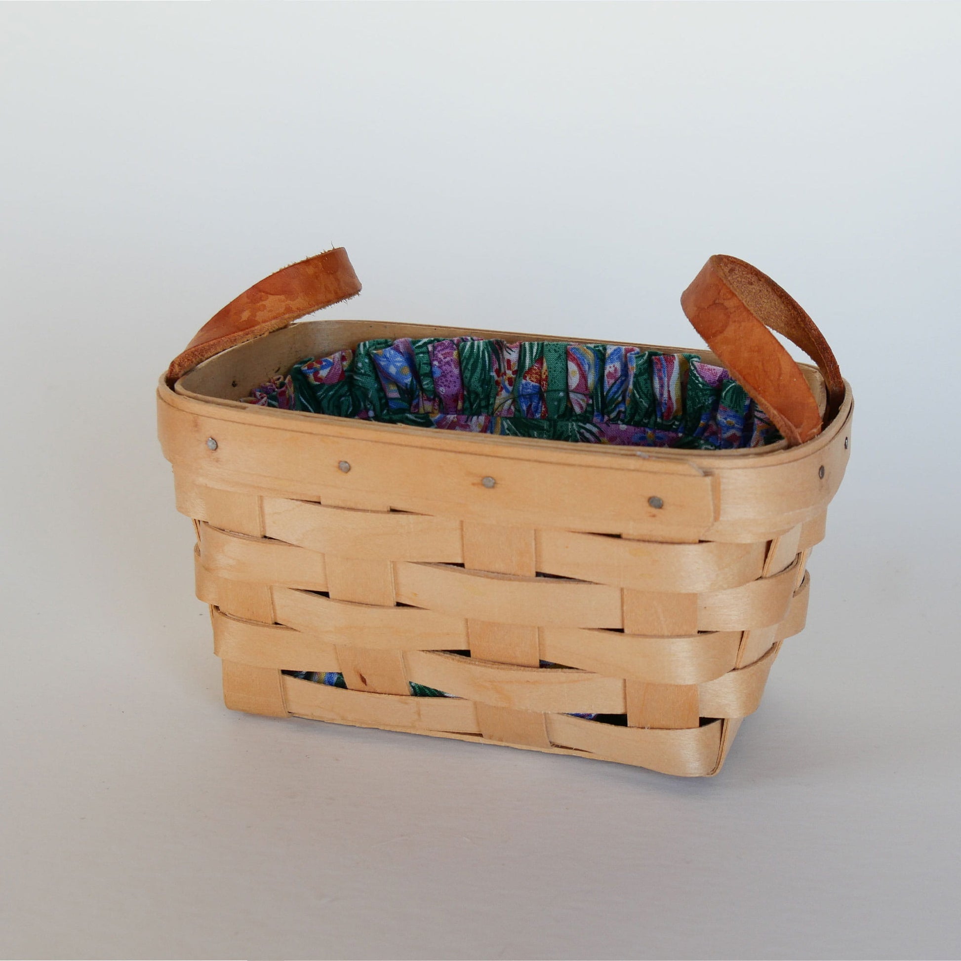 Longaberger Tea Basket with Easter Liner, Vintage Longaberger Easter Basket, Vintage Longaberger Basket, Vintage Longaberger Easter Basket, Vintage Longaberger Wicker, Vintage Home Decor