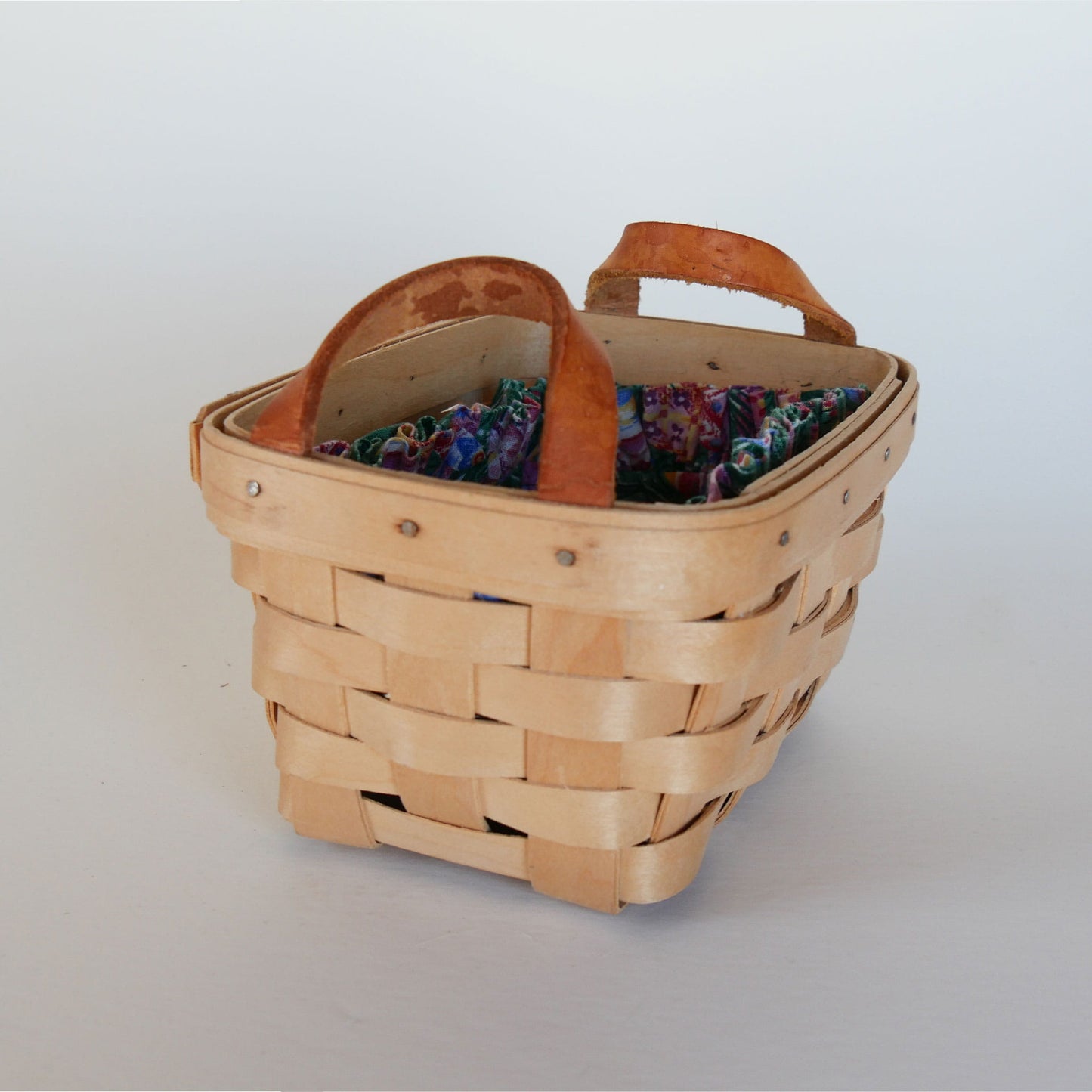Longaberger Tea Basket with Easter Liner, Vintage Longaberger Easter Basket, Vintage Longaberger Basket, Vintage Longaberger Easter Basket, Vintage Longaberger Wicker, Vintage Home Decor