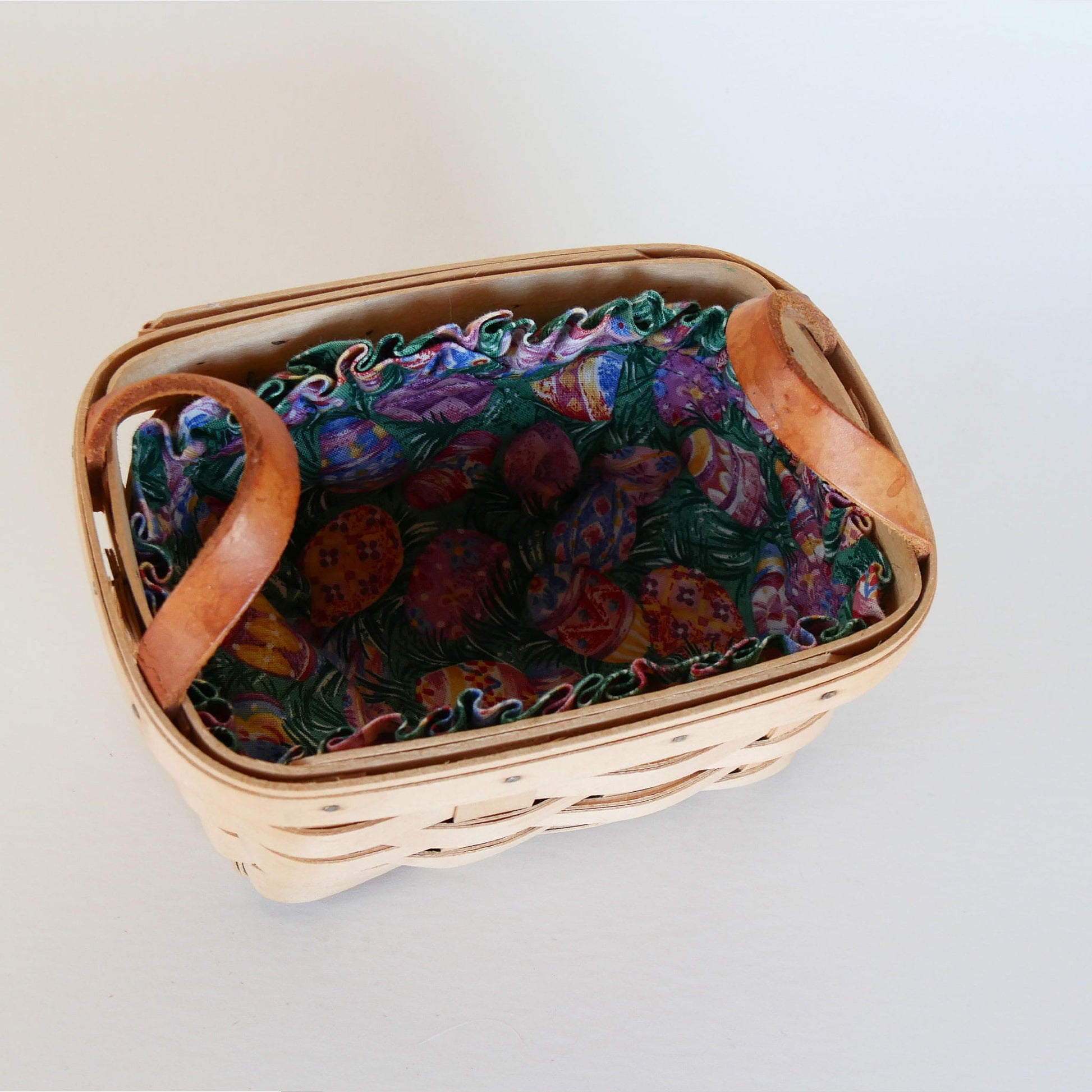 Longaberger Tea Basket with Easter Liner, Vintage Longaberger Easter Basket, Vintage Longaberger Basket, Vintage Longaberger Easter Basket, Vintage Longaberger Wicker, Vintage Home Decor