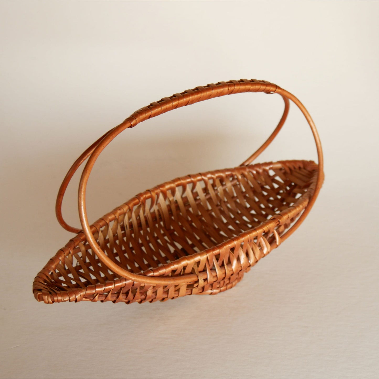 Small Oval Boat Shaped Basket, Vintage Chinese Basket, Vintage Farmhouse Basket, Vintage Cottage Basket, Vintage Cottagecore Basket, Vintage Baskets, Vintage Handle Baskets