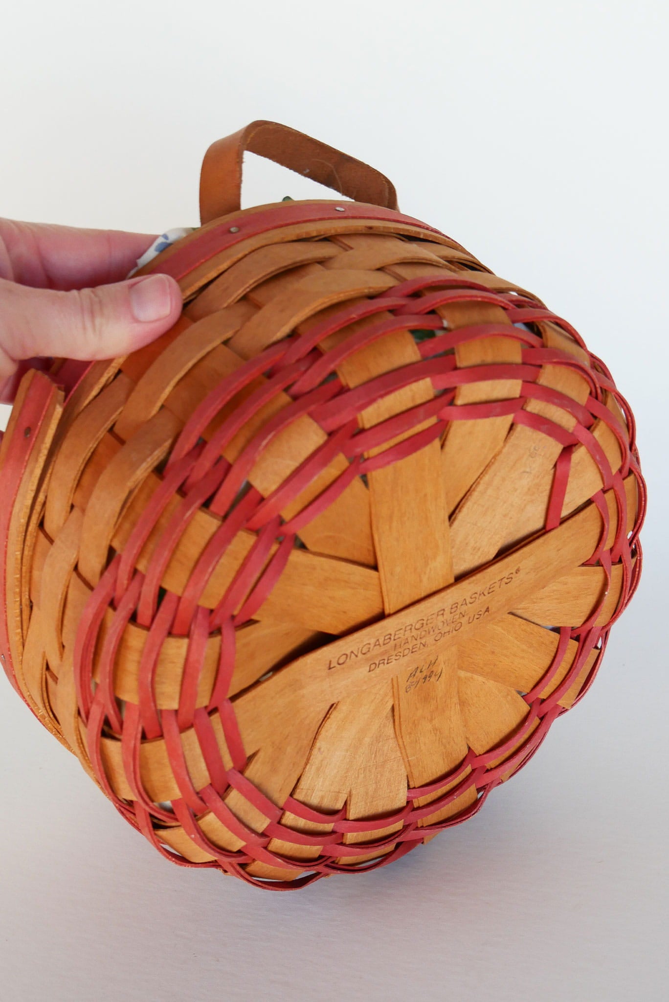 8.5in Longaberger Mother's Day Basket, Floral Liner, Vintage Longaberger Basket with Fabric Liner, Vintage longaberger Mothers Day Basket, Vintage Round Basket, Vintage Round Longaberger Basket, Vintage Wicker Decor