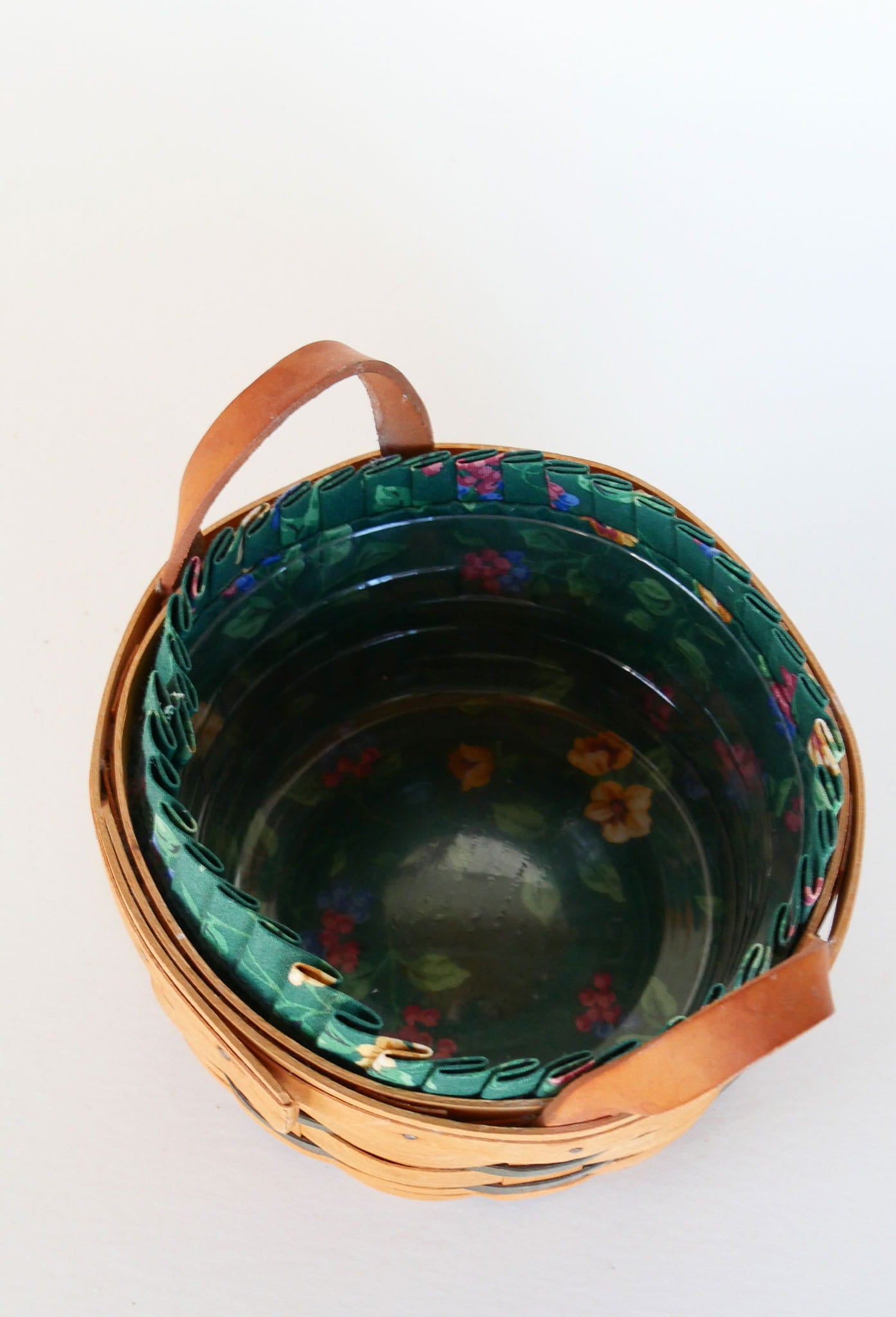 6.5in Longaberger Round Basket, Green Floral Liner, Vintage Longaberger Basket and Lid, Vintage Wicker Longaberger Basket, Vintage Longaberger Basket with Liner, Longaberger Basket with Fabric Liner, Vintage Home Decor