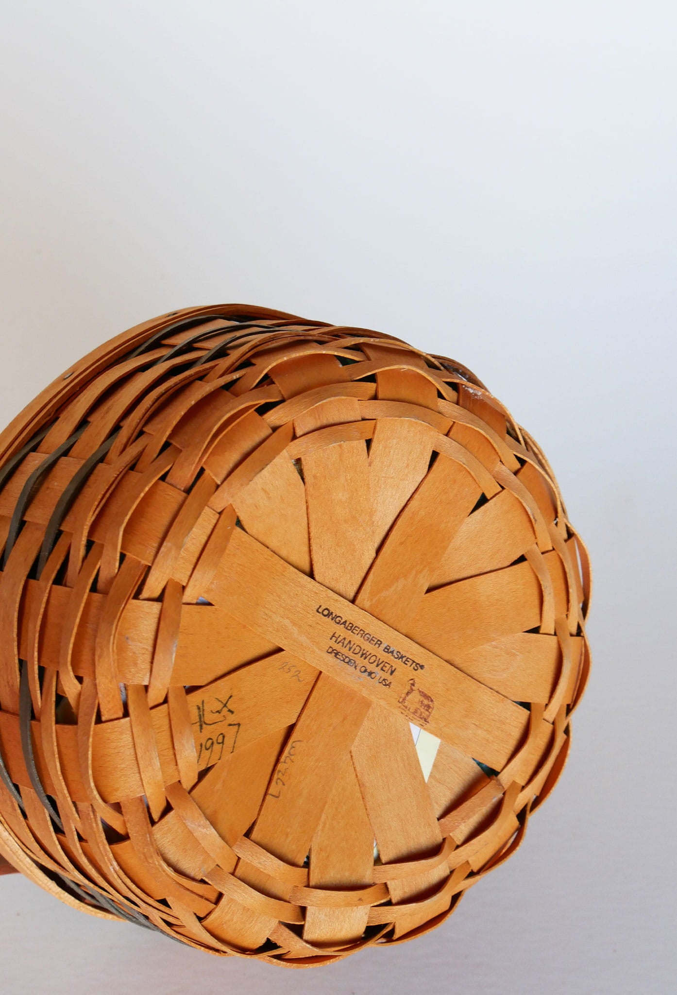 6.5in Longaberger Round Basket, Green Floral Liner, Vintage Longaberger Basket and Lid, Vintage Wicker Longaberger Basket, Vintage Longaberger Basket with Liner, Longaberger Basket with Fabric Liner, Vintage Home Decor