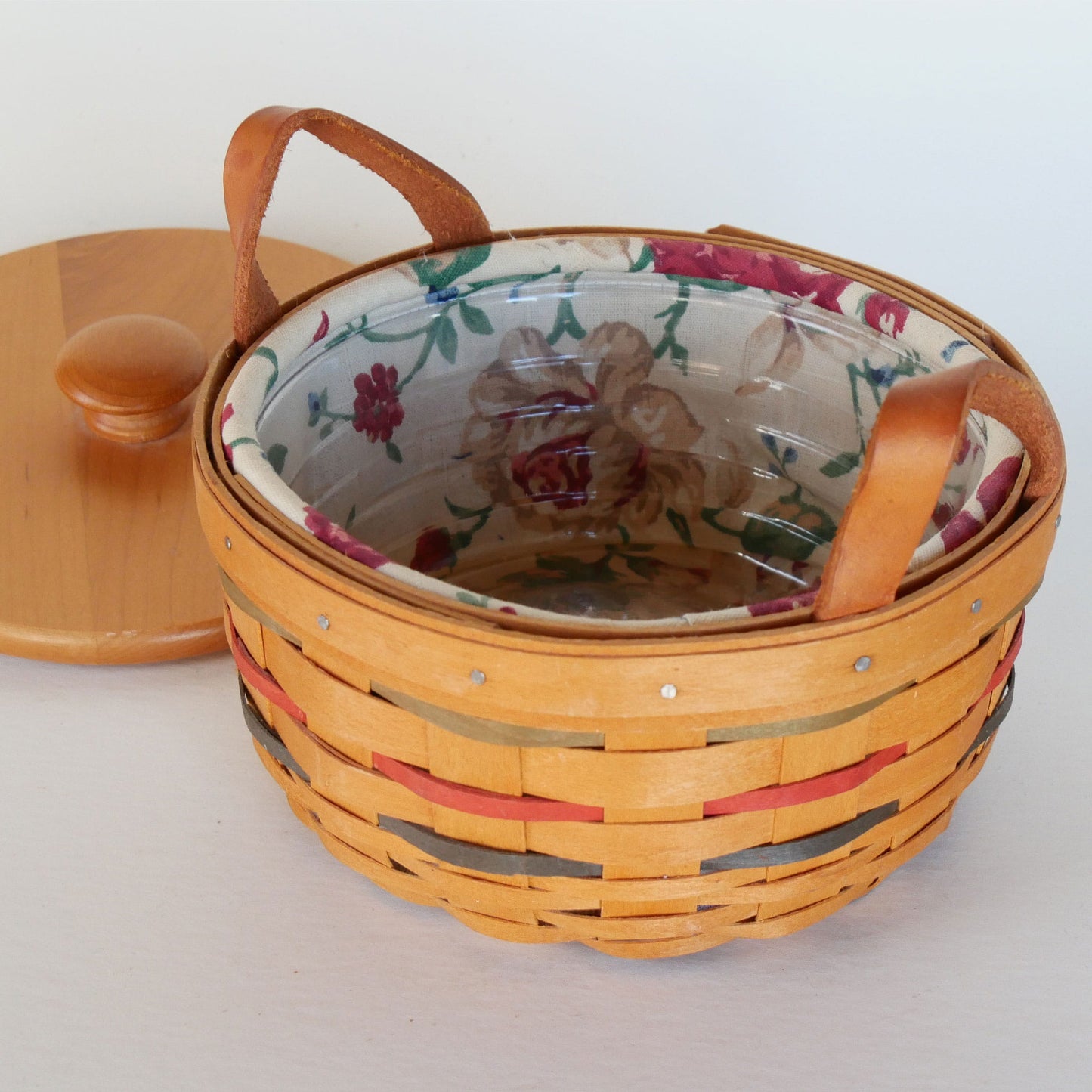 6.5in Longaberger Round Basket and Lid, Floral Liner, Vintage Longaberger Basket and Lid, Vintage Wicker Longaberger Basket, Vintage Longaberger Basket with Liner, Longaberger Basket with Fabric Liner, Vintage Home Decor