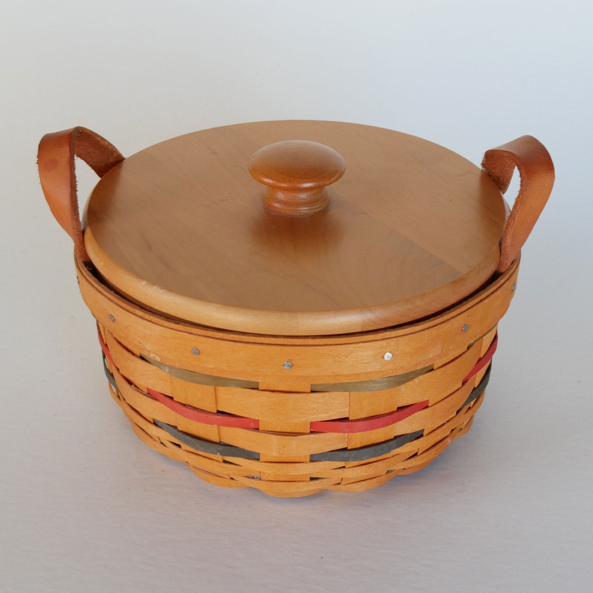 6.5in Longaberger Round Basket and Lid, Floral Liner, Vintage Longaberger Basket and Lid, Vintage Wicker Longaberger Basket, Vintage Longaberger Basket with Liner, Longaberger Basket with Fabric Liner, Vintage Home Decor