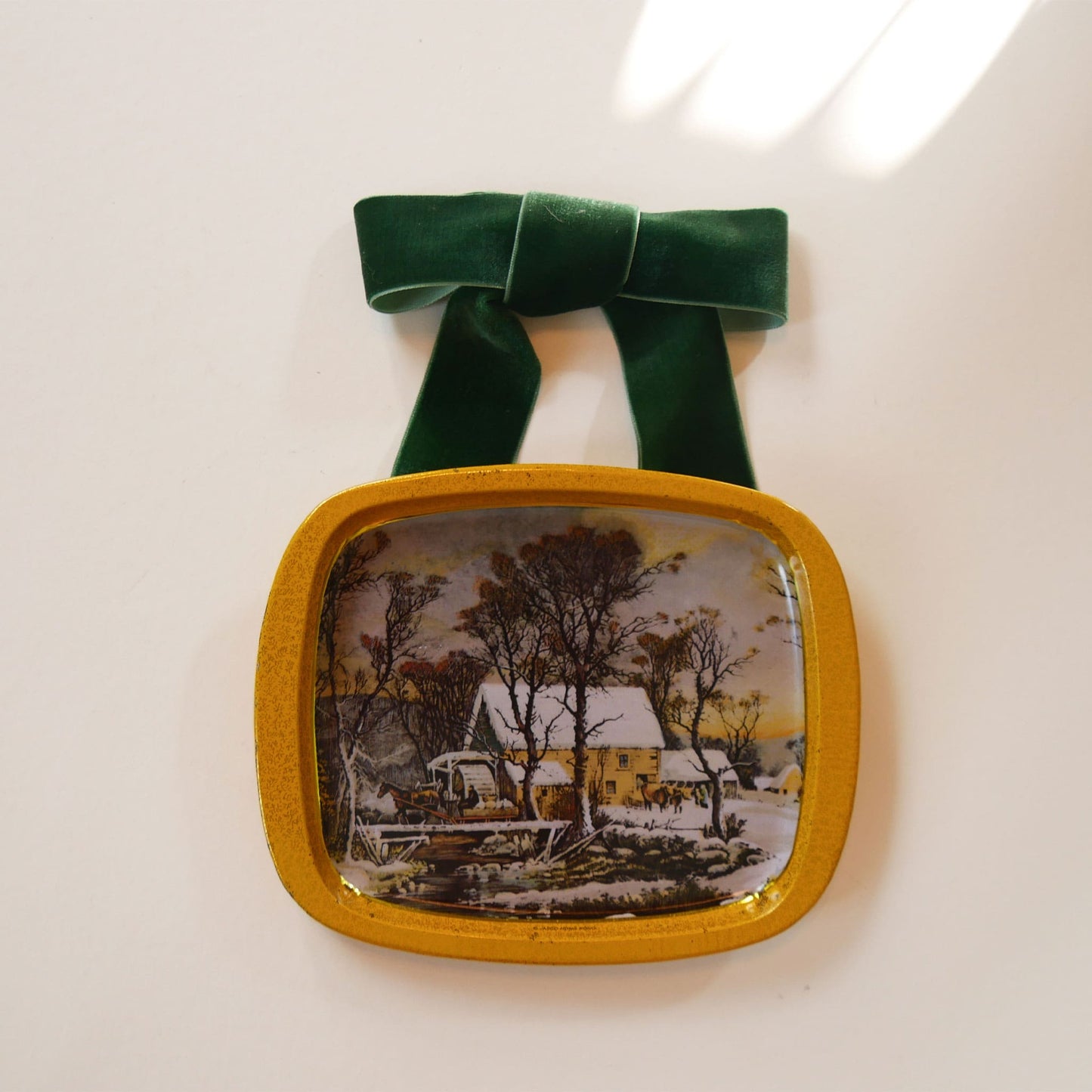 Small Vintage Yellow Metal Tray, Yellow Farmhouse Scene, Vintage Farmhouse DEcor, Vintage Farmhouse Trays