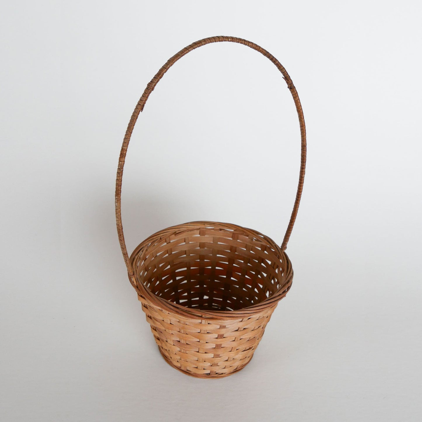 Small Vintage Wicker Basket, Hanging Wicker Basket, Basket Decor, Vintage Home Decor, Vintage Cottagecore Baskets