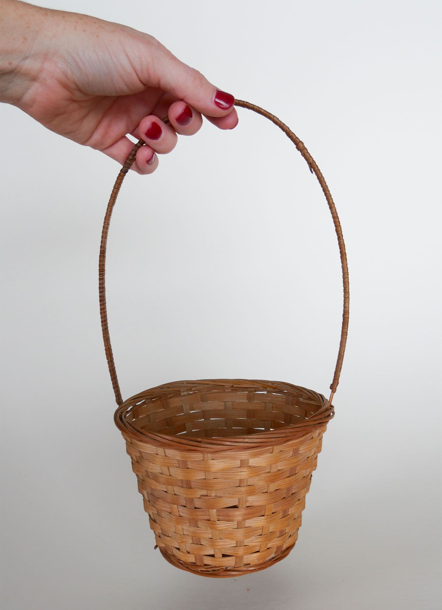 Small Vintage Wicker Basket, Hanging Wicker Basket, Basket Decor, Vintage Home Decor, Vintage Cottagecore Baskets