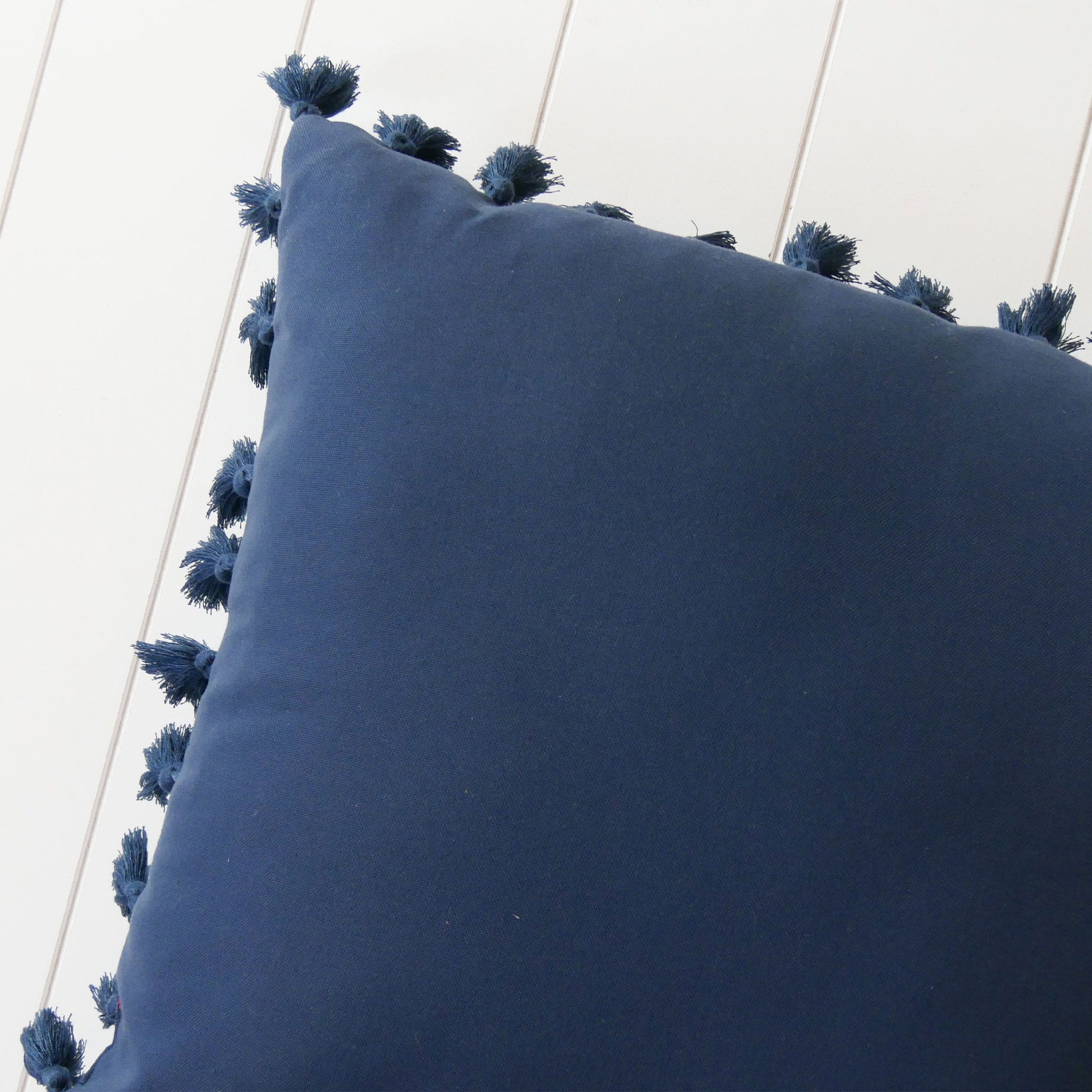 Navy Blue Tassle Accent Pillow, Pottery Barn, Pottery Barn Accent Pillow, Navy Blue Accent Pillows, Vintage Blue Accent Pillow, Vintage Navy Accent Pillow, Vintage Blue Throw Pillow, Tassle Blue Pillow