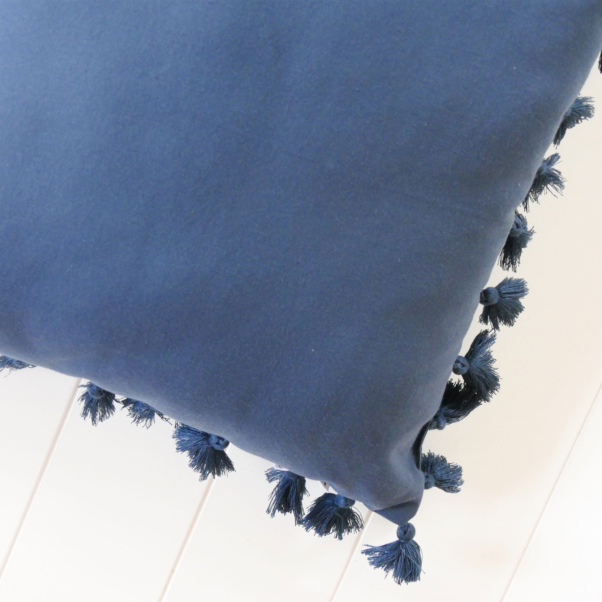 Navy Blue Tassle Accent Pillow, Pottery Barn, Pottery Barn Accent Pillow, Navy Blue Accent Pillows, Vintage Blue Accent Pillow, Vintage Navy Accent Pillow, Vintage Blue Throw Pillow, Tassle Blue Pillow