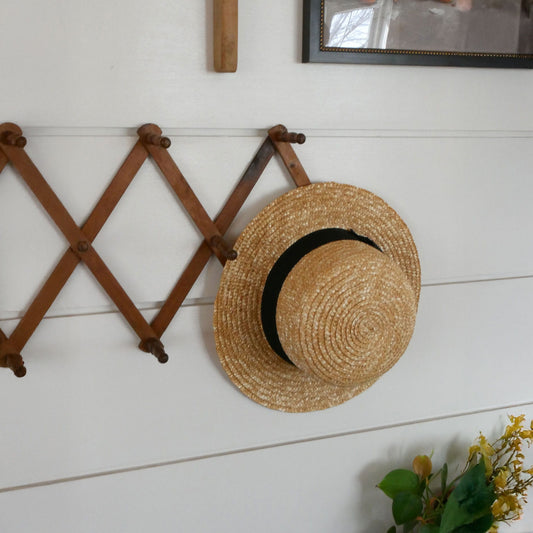 Straw Boater Hat with Black Band and Bow, Derby Hat, Vintage Straw Derby Hat, Vintage Wicker Hat, Vintage Boater Hat, Vintage Straw Hat Black Band, Boho Straw Hat