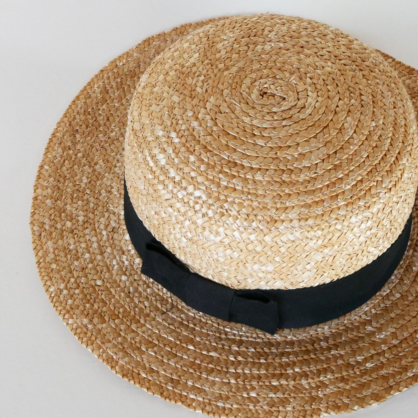 Straw Boater Hat with Black Band and Bow, Derby Hat, Vintage Straw Derby Hat, Vintage Wicker Hat, Vintage Boater Hat, Vintage Straw Hat Black Band, Boho Straw Hat
