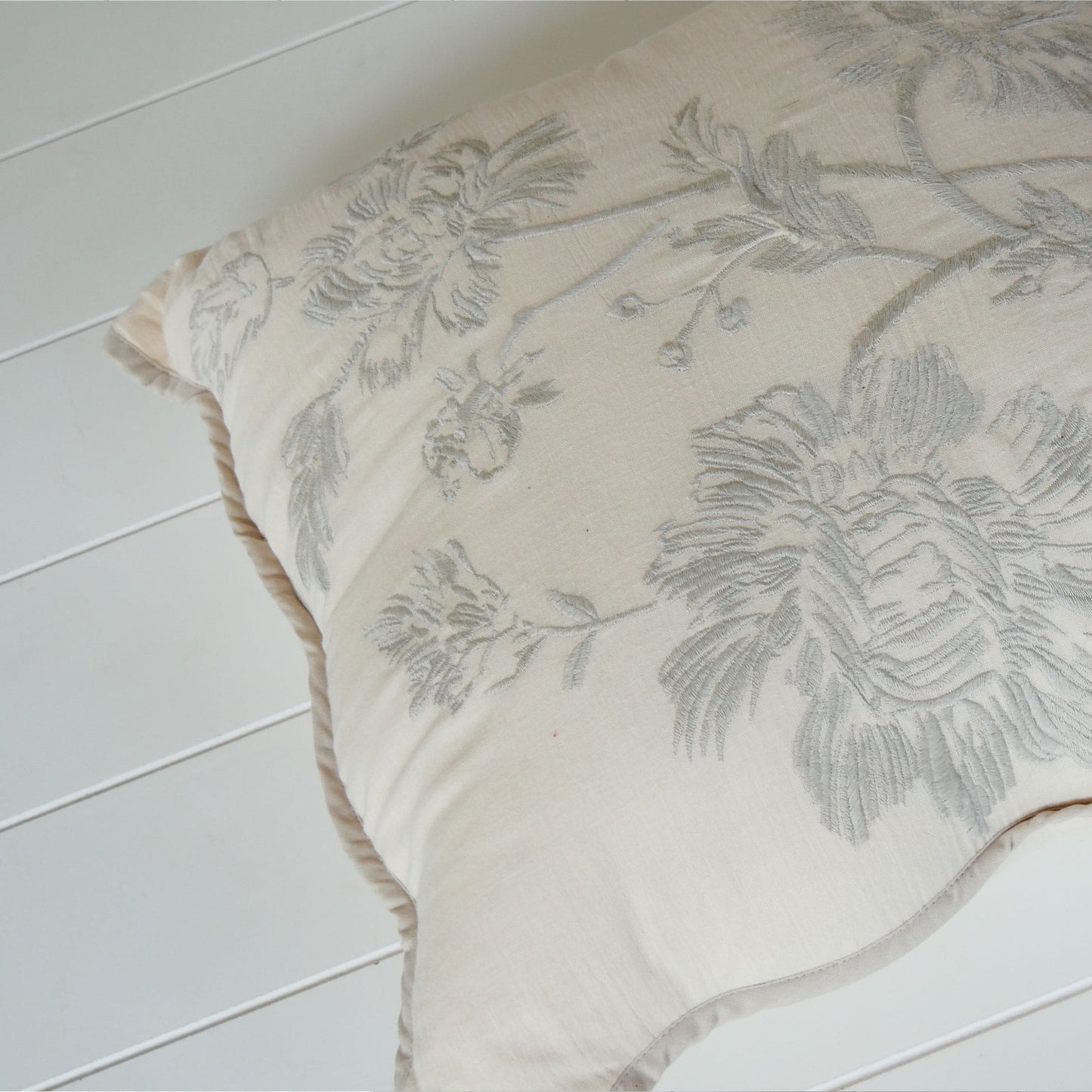 Vintage Teal Floral Detail Accent Pillow, Floral Throw Pillow, Vintage Floral Accent Pillow, Cottage Throw Pillow, Cottagecore Floral ACcent Pillow