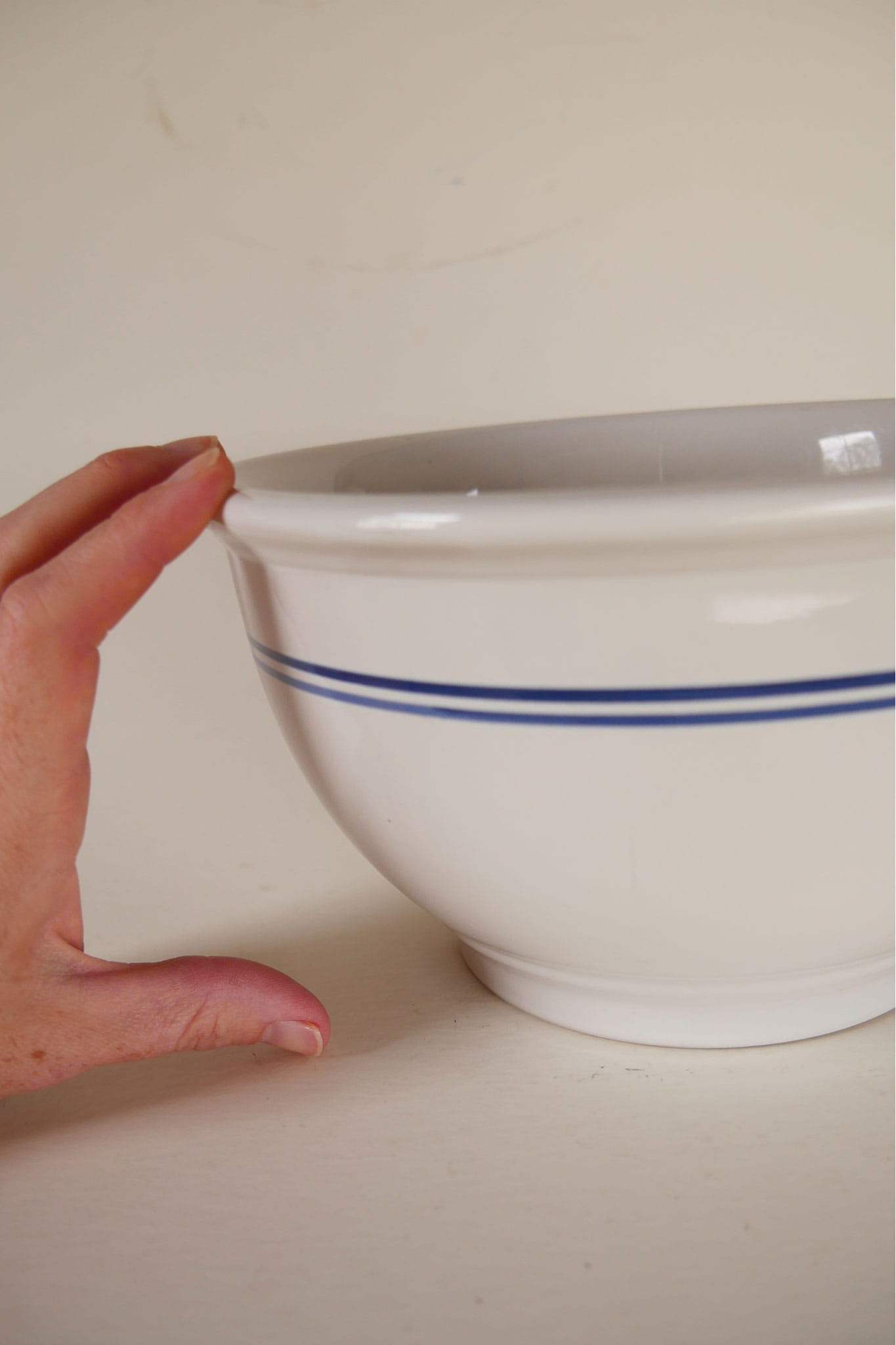 8.5in Vintage Blue Stripe Ceramic Bowl, Farmhouse Bowl, Vintage Blue Stripe Bowl, Vintage Farmhouse Bowl, Vintage Bowl, Vintage Blue and White Bowl