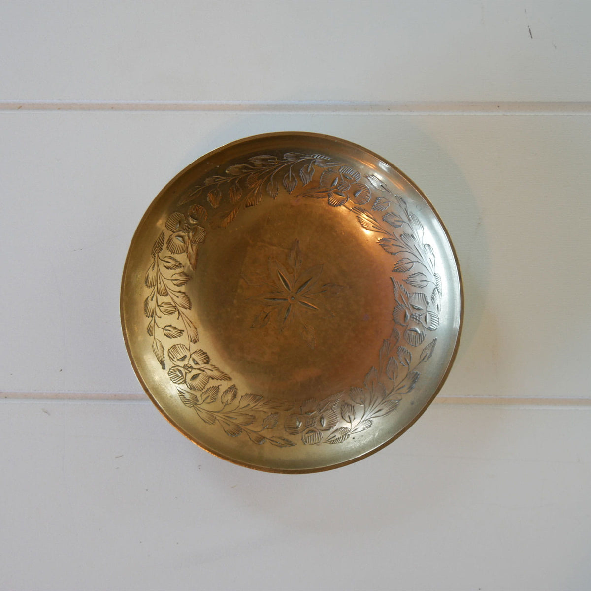 Vintage Brass Floral Etched Round Dish, Vintage Brass Decor, Vintage Brass Decor, Brass Etched Decor, Floral Etched Brass Dish