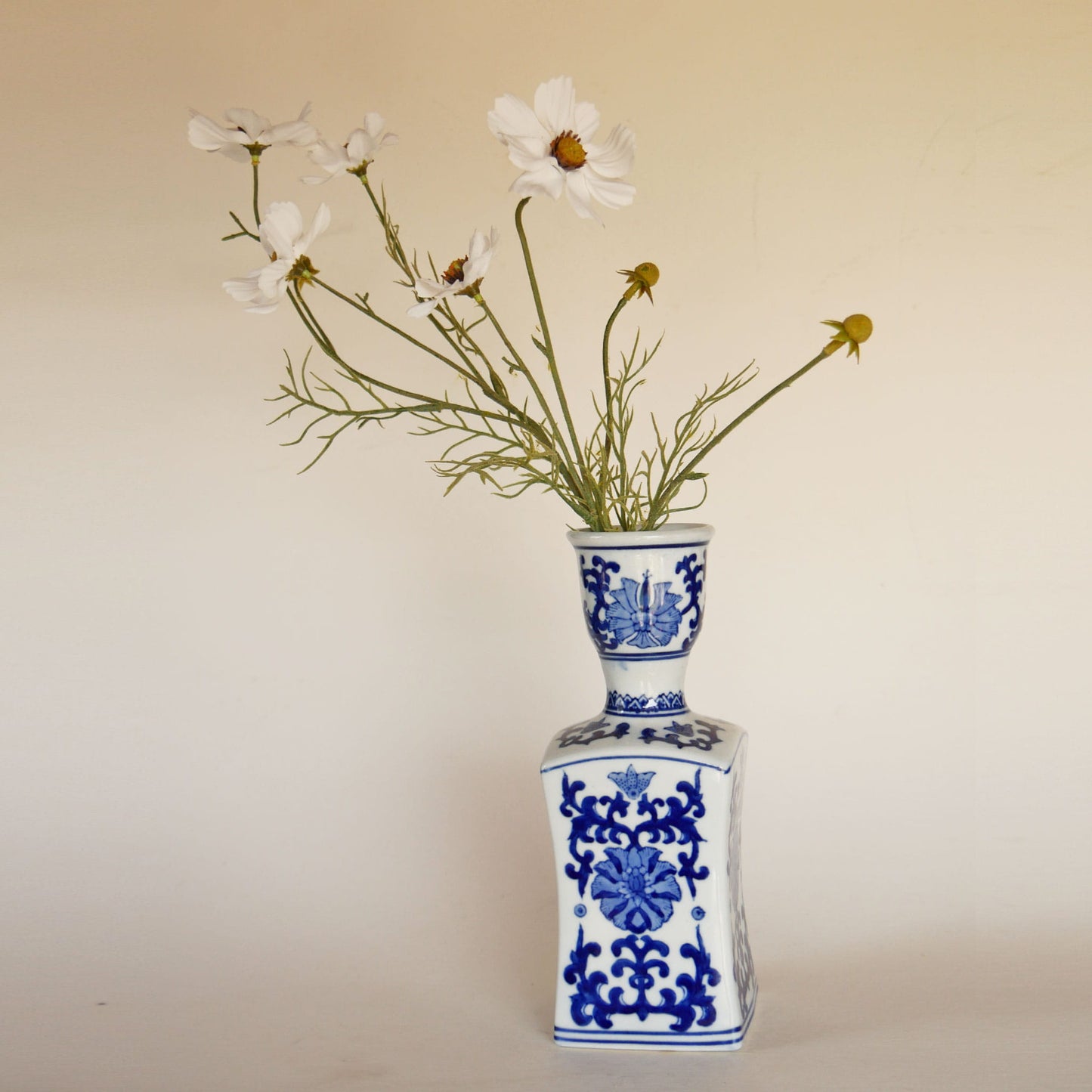 VIntage-Chinese-Blue-and-White-Floral-Porcelain-Vase, Vintage Chinese Blue Floral Vase, Vintage Blue and White FLoral Vase, BLue and White Cottagecore Decor