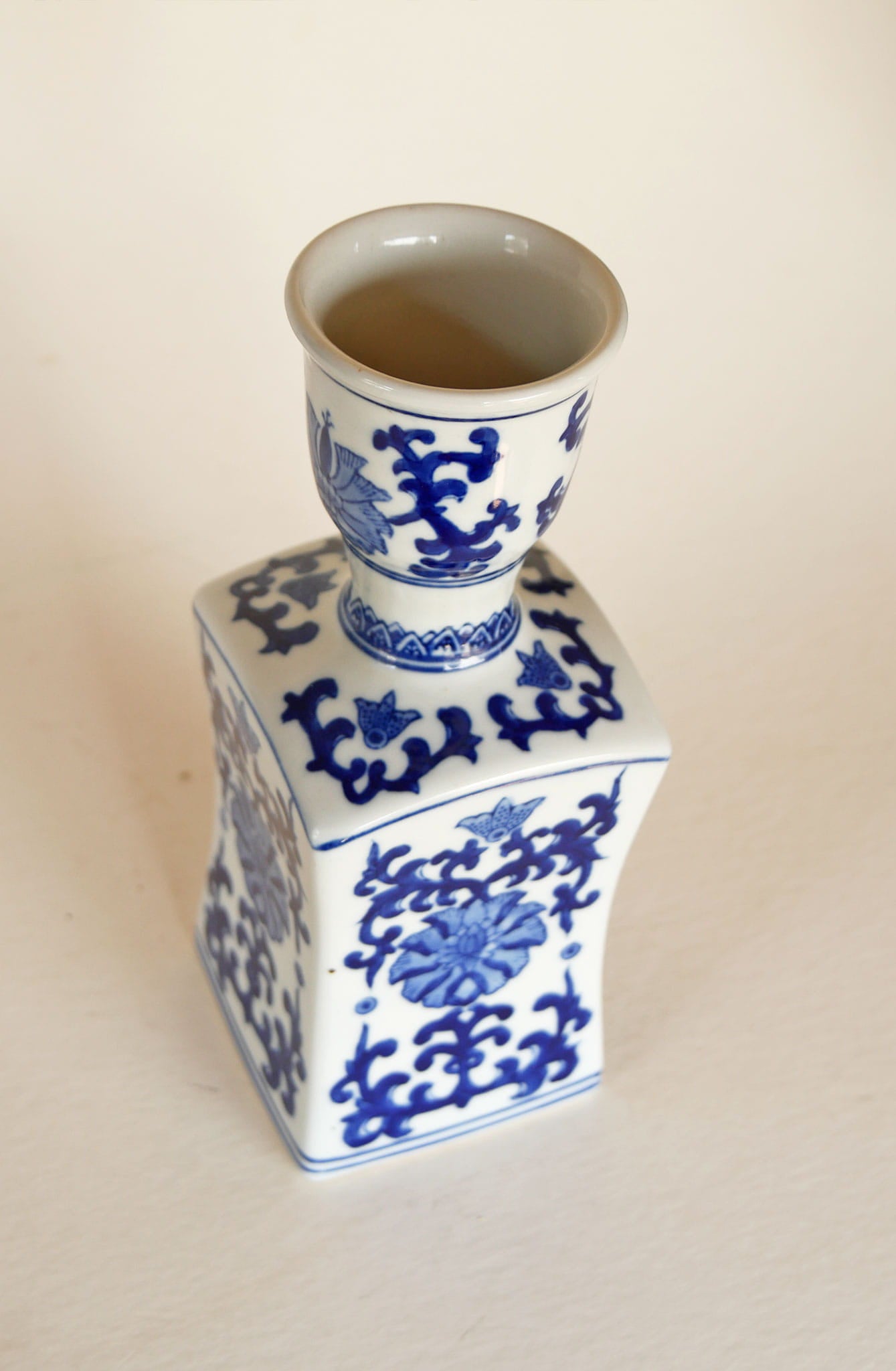 VIntage-Chinese-Blue-and-White-Floral-Porcelain-Vase, Vintage Chinese Blue Floral Vase, Vintage Blue and White FLoral Vase, BLue and White Cottagecore Decor