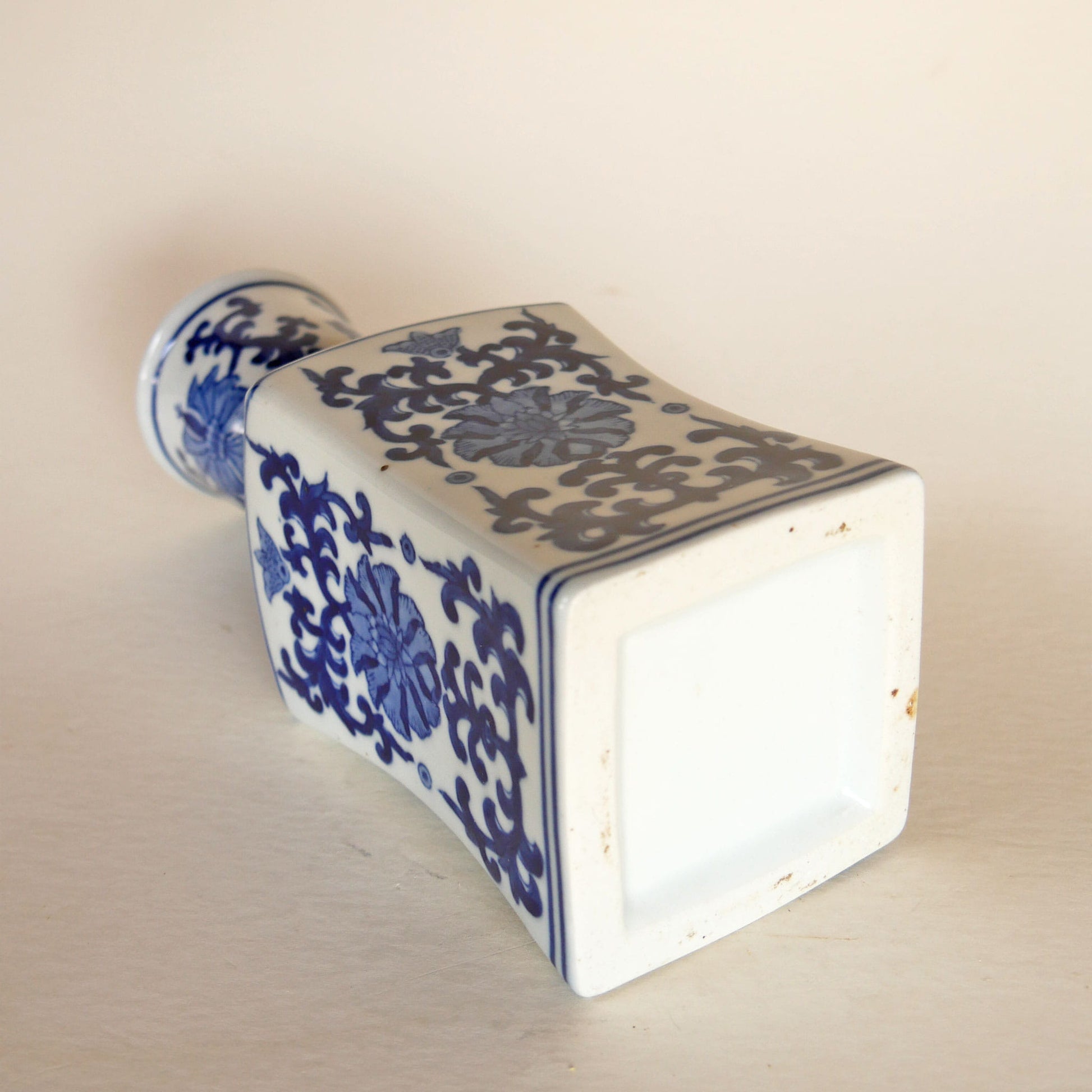 VIntage-Chinese-Blue-and-White-Floral-Porcelain-Vase, Vintage Chinese Blue Floral Vase, Vintage Blue and White FLoral Vase, BLue and White Cottagecore Decor
