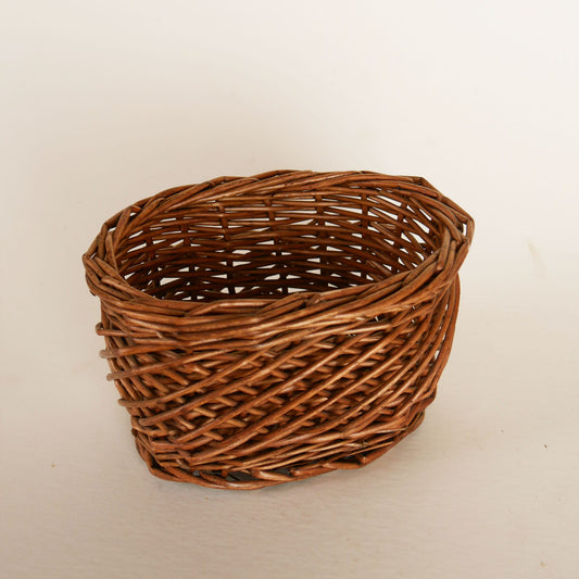 Vintage Dark Brown Rattan Wicker Oval Basket, Vintage Basket, Vintage Boho Basket, Brown Wicker Basket, Vintage Rattan Basket, Vintage Oval Basket, Farmhouse Basket Decor