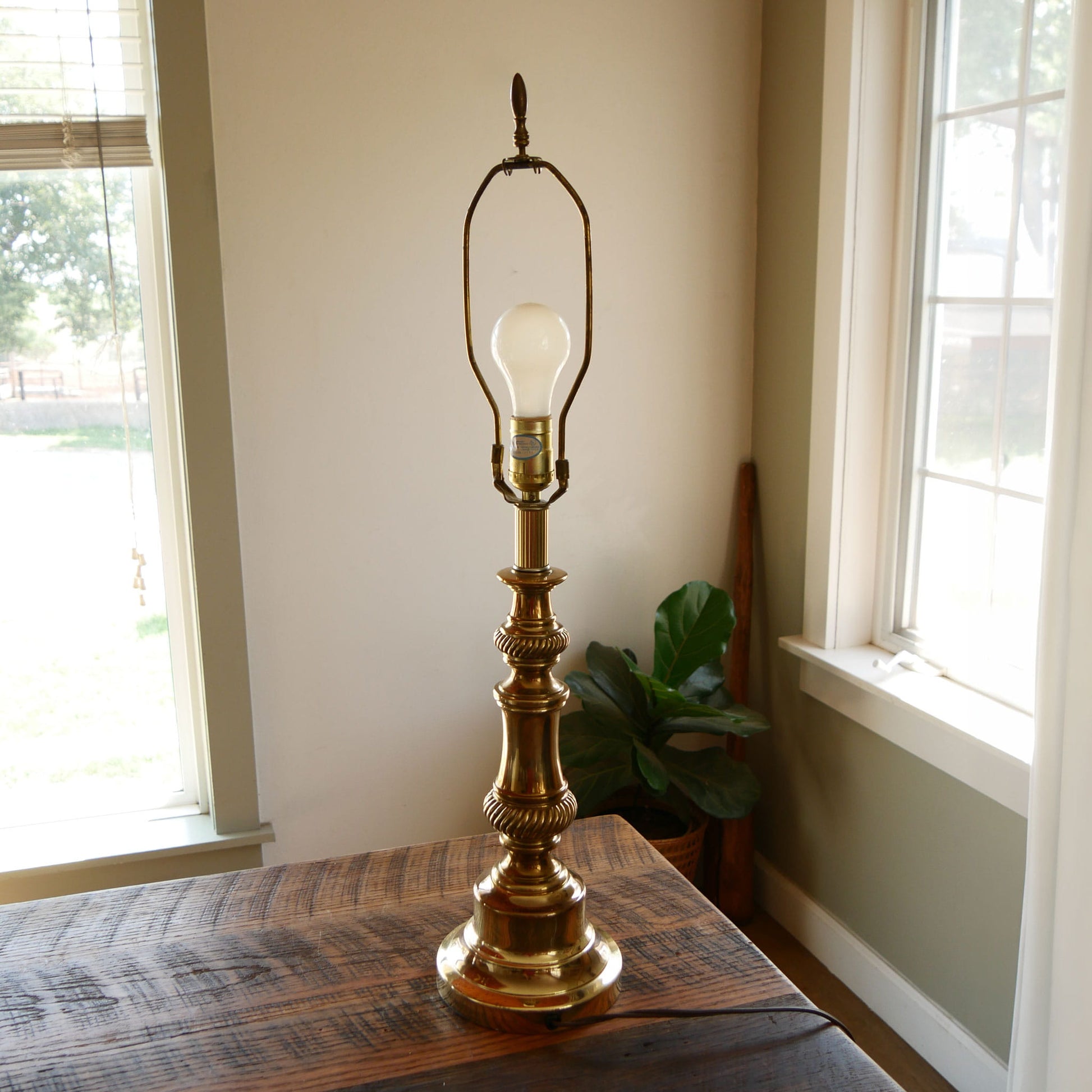 Vintage gold Table Lamp, Gold Table Lamp, Vintage Gold Braided Detail Table Lamp, Art Deco Gold Lamp