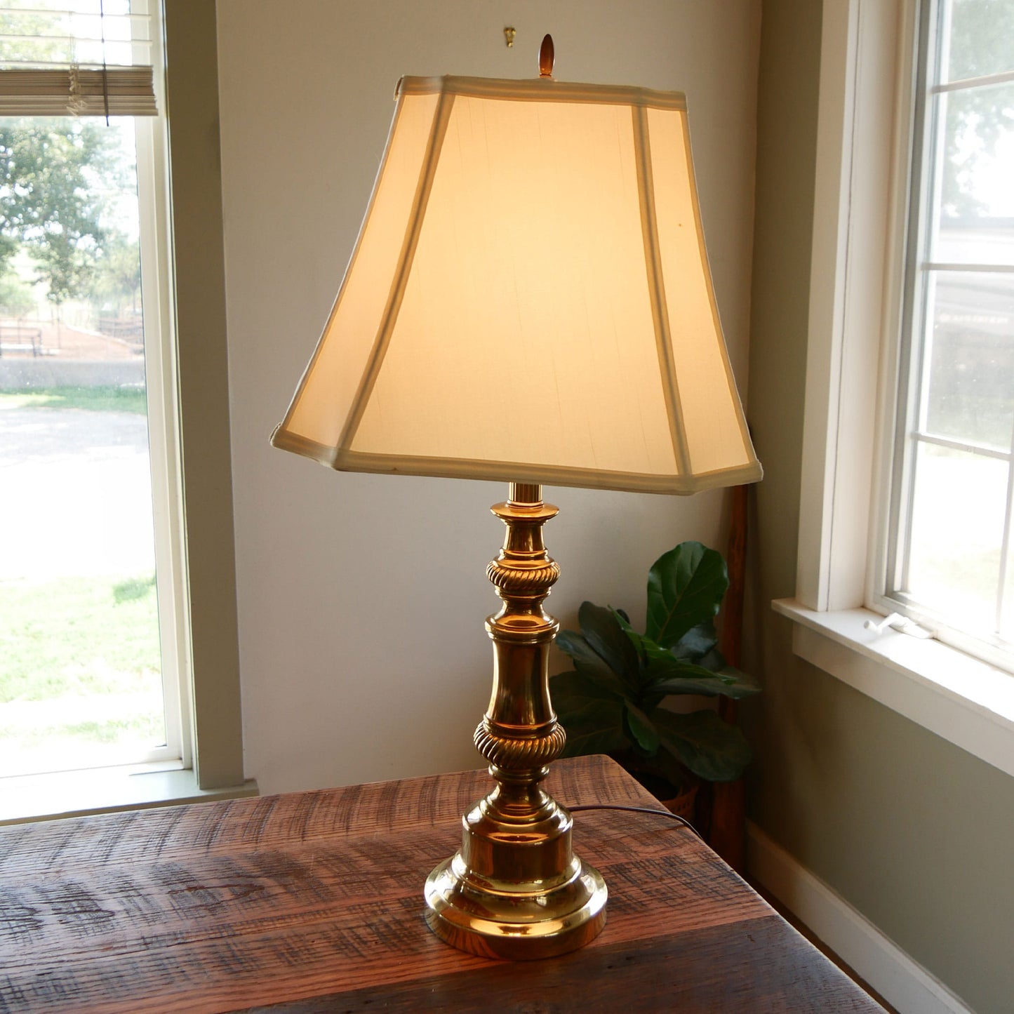 Vintage gold Table Lamp, Gold Table Lamp, Vintage Gold Braided Detail Table Lamp, Art Deco Gold Lamp