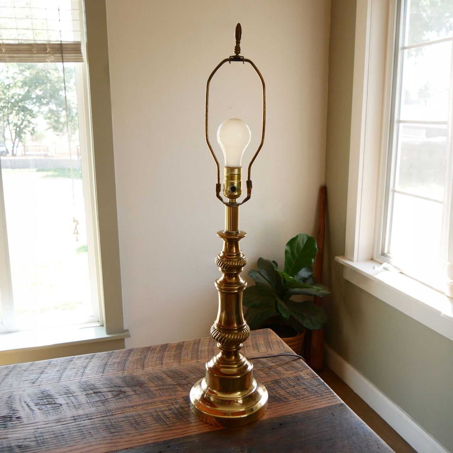 Vintage gold Table Lamp, Gold Table Lamp, Vintage Gold Braided Detail Table Lamp, Art Deco Gold Lamp