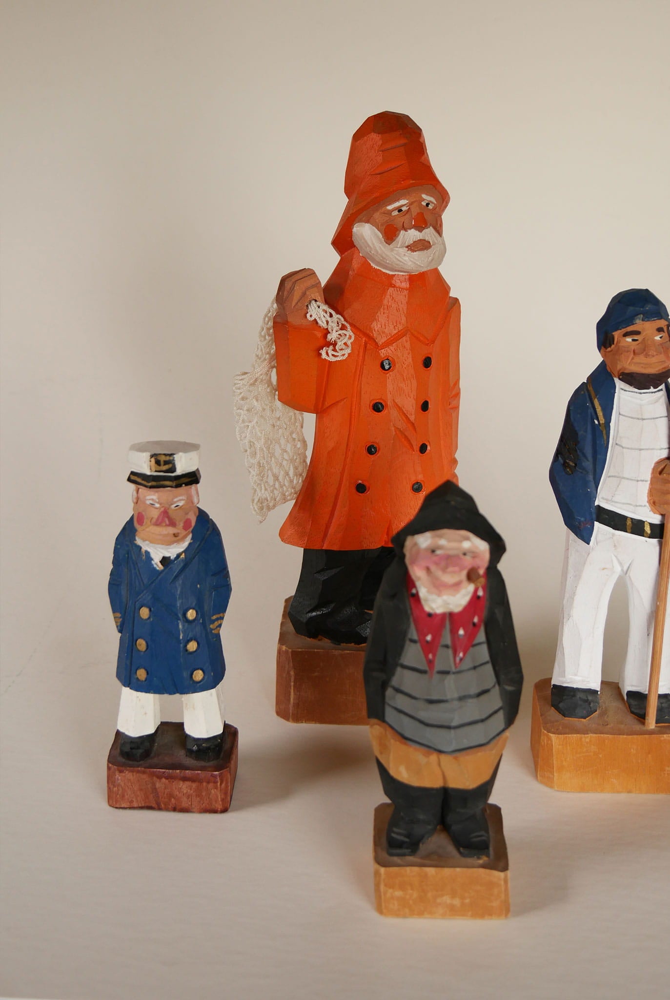 Hand carved and painted wood sea captian figurine, Hand carved and painted wood fisherman figurine, Hand carved and painted wood sailor figurine, nautical figurines, hand carved nautical captain