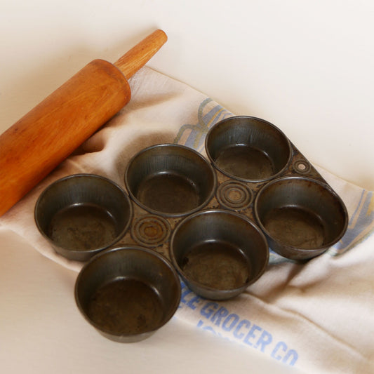 Vintage 6-Cup Muffin Pan, Farmhouse Kitchen Decor, Vintage Farmhouse Decor, Vintage Muffin Pan, Vintage Cupcake Pan, Vintage 6-Cup Muffin Tray, Vintage Muffin Tin