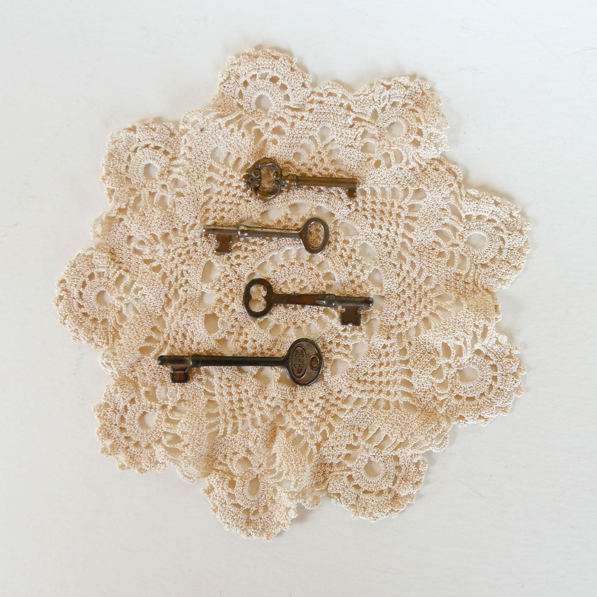 Vintage Metal Skeleton Key Collection, Vintage Apothecary Decor, Vintage Apothecary Keys, Vintage Metal Keys, Antique Keys