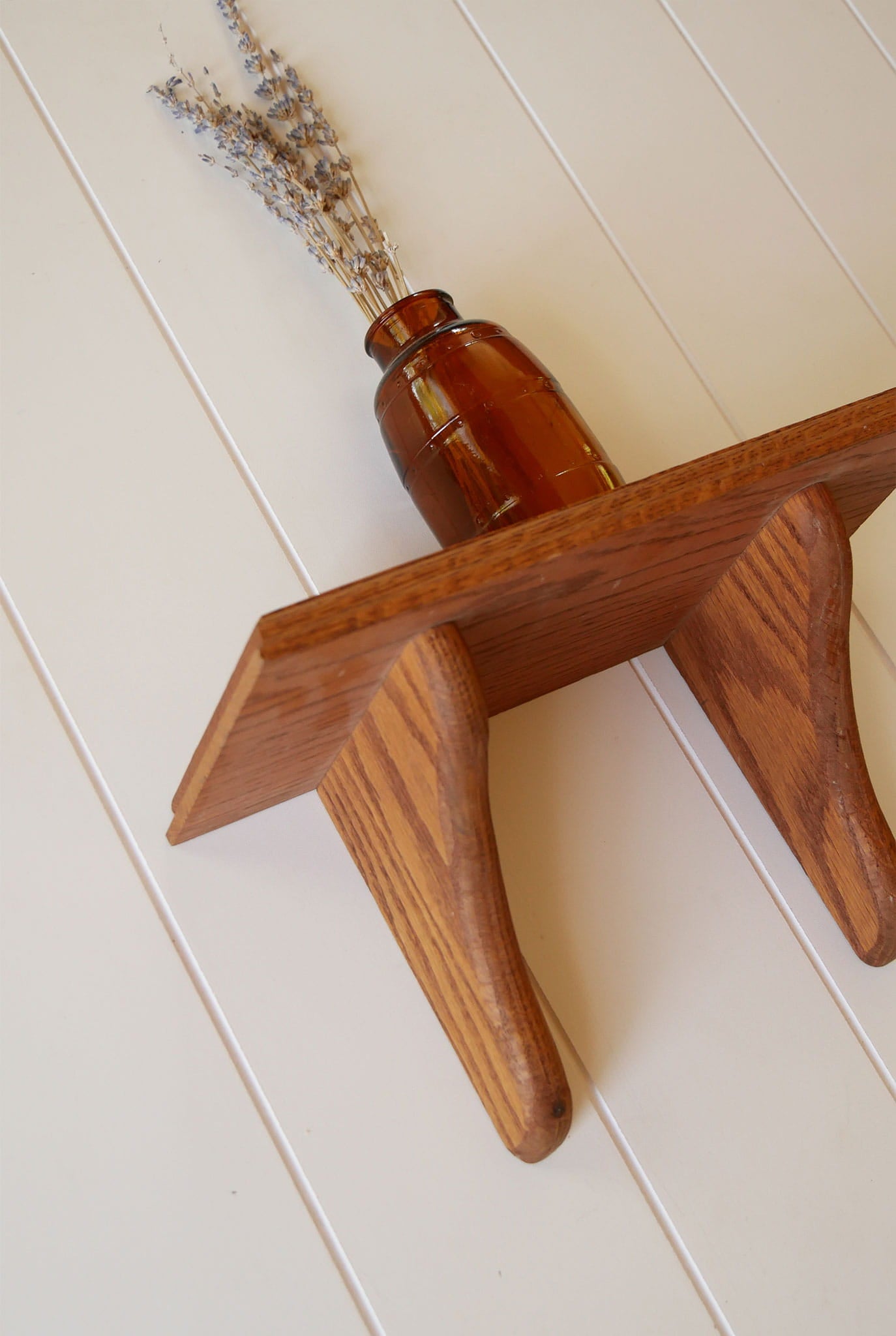 VIntage Oak Wall Mounted Shelf, Vintage Wood Wall Shelf, Vintage Cottage Wall Shelf, Vintage Wall Shelf, Vintage Cottagecore Wall Shelf, Vintage Farmhouse Wall Shelf, Vintage Oak Wood Wall Mounted SHelf