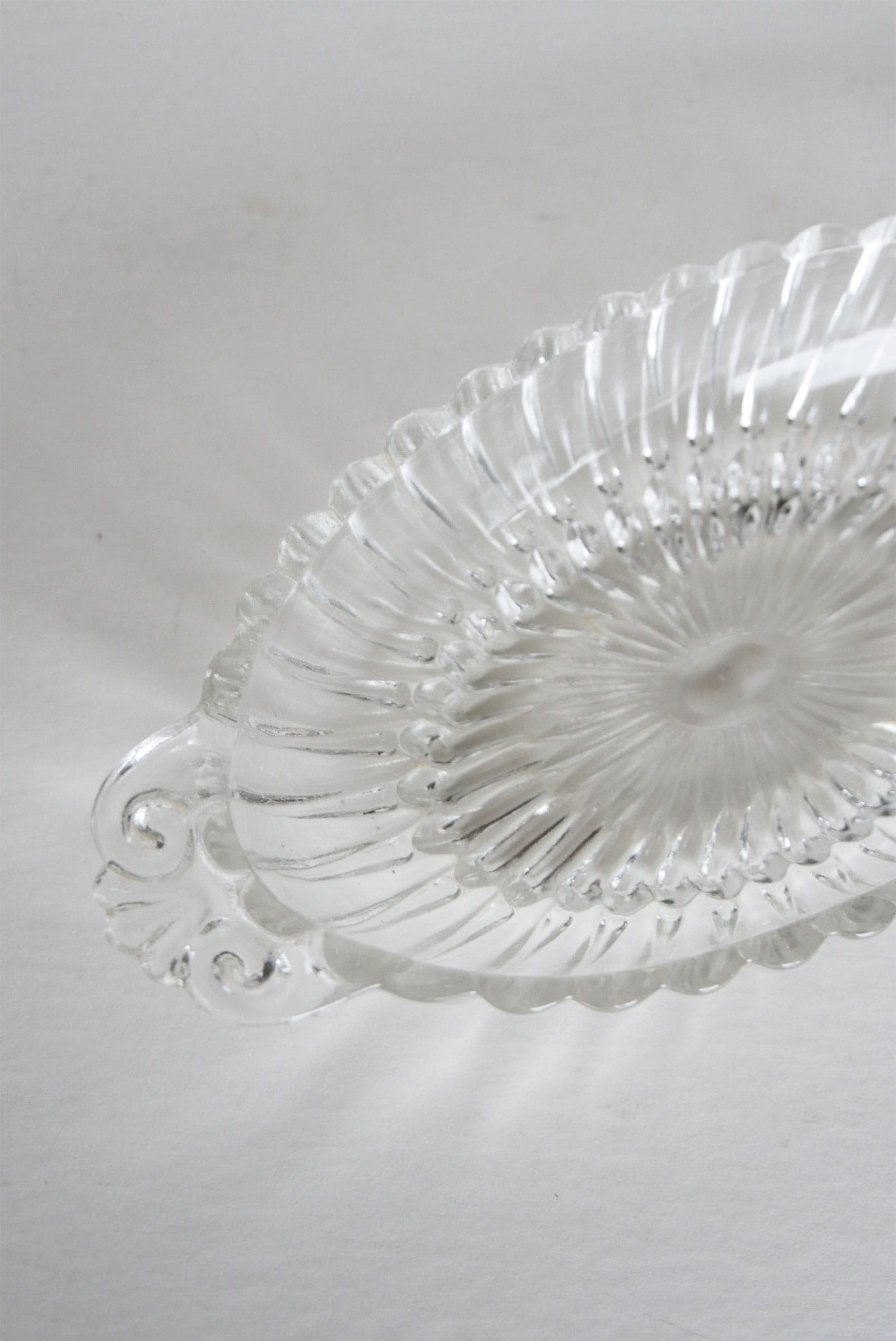 Vintage Pressed Glass Oval Dish, Vintage Etched Glass Dish, VIntage Mini OVal Dish, Vintage Jewlery Dish