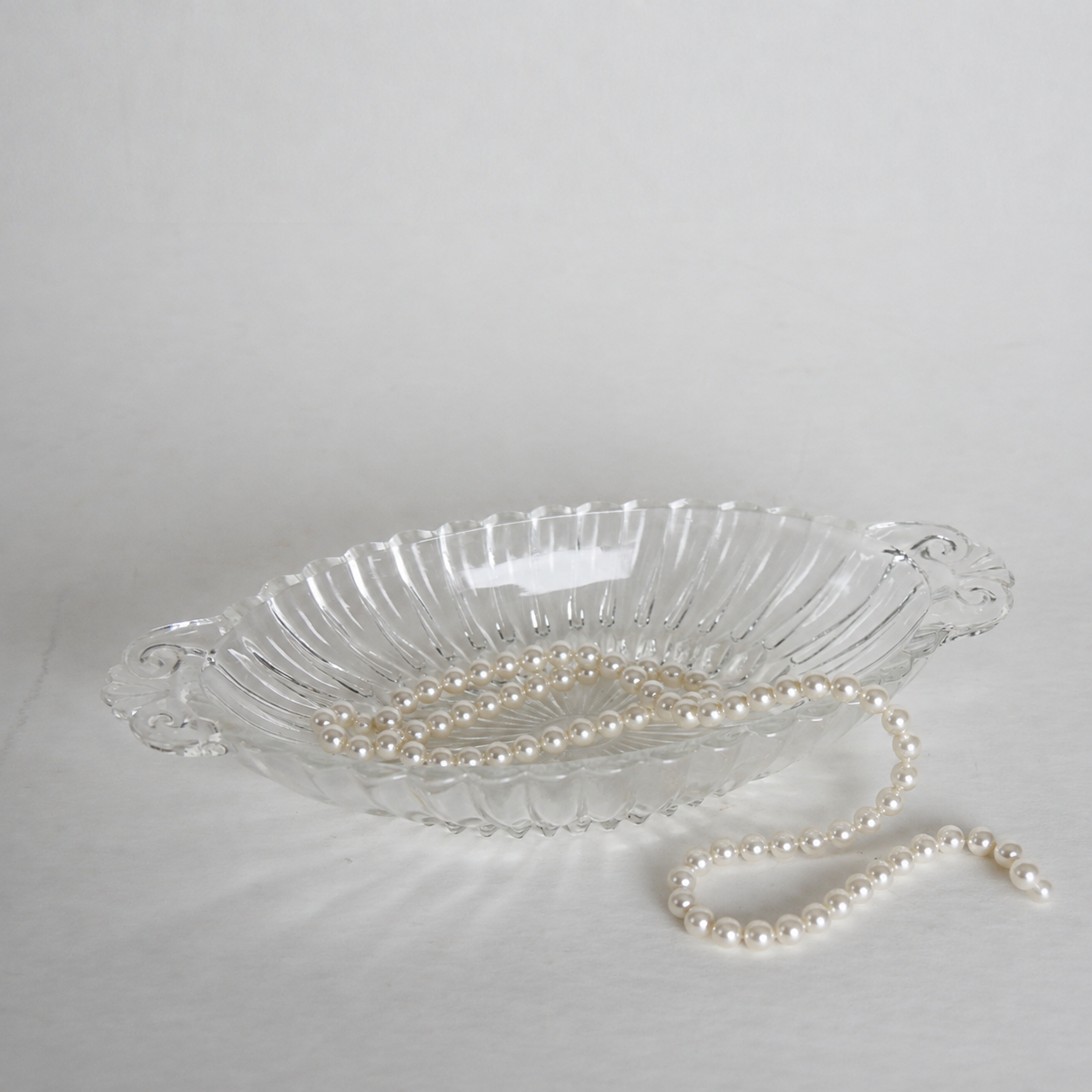 Vintage Pressed Glass Oval Dish, Vintage Etched Glass Dish, VIntage Mini OVal Dish, Vintage Jewlery Dish