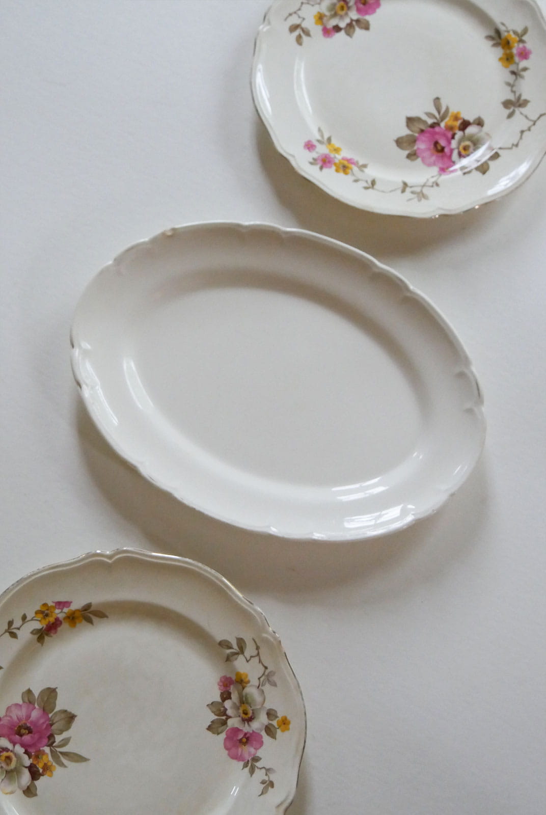 1938 Edwin Knowles Blossom Time Plate Collection, Vintage Plates, Vintage Plate Collection, Vintage Floral Scalloped Plates, Cottagecore Plate Wall, Cottage Plate Wall Collection