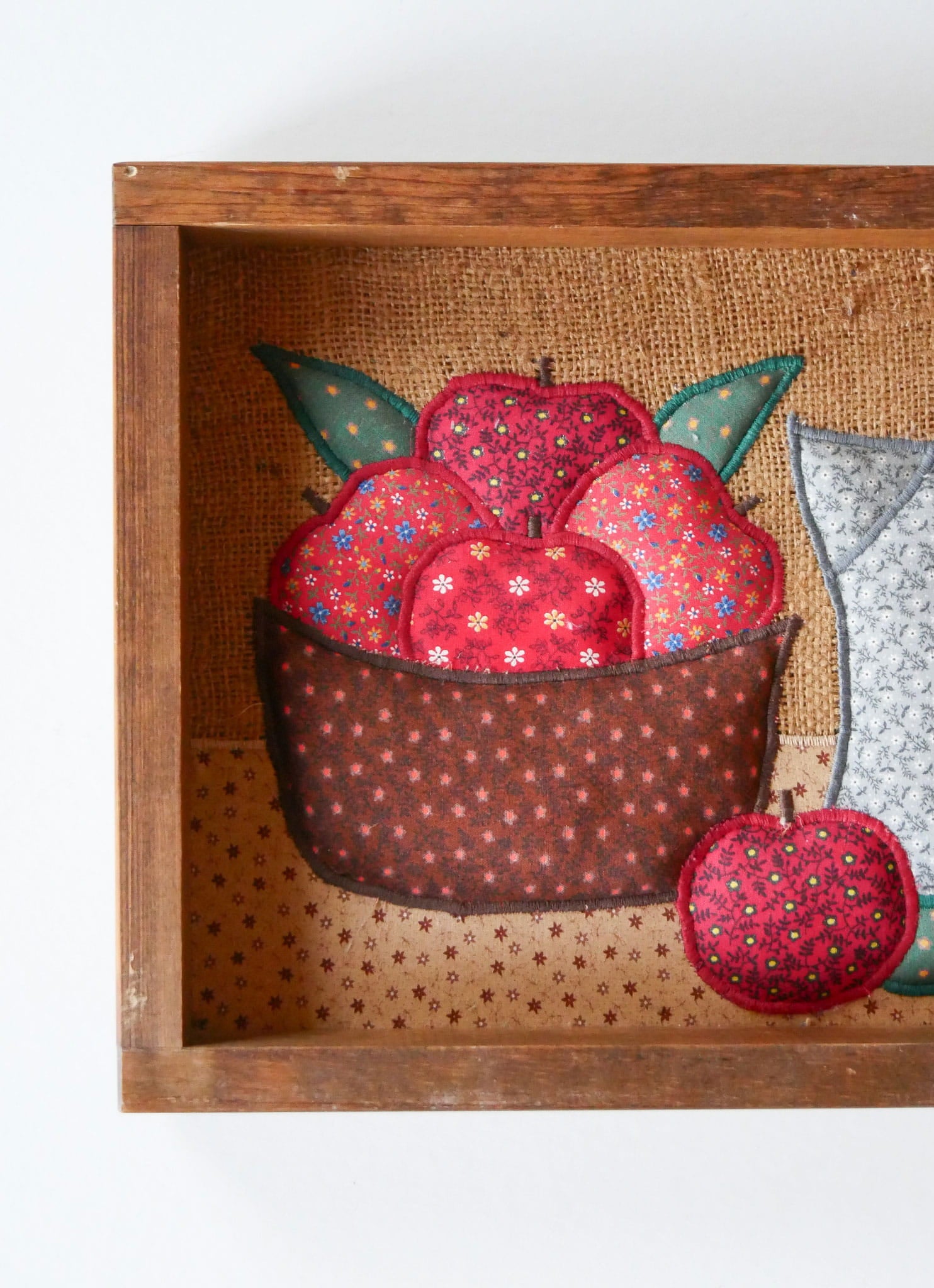 Valorie's Folk Art Appliqué Quilted Fabric Framed Wall Art, Vintage Quilted Wall Decor, Vintage Quilt Decor, Apple Quilted Wall Art, Vintage Wall Decor