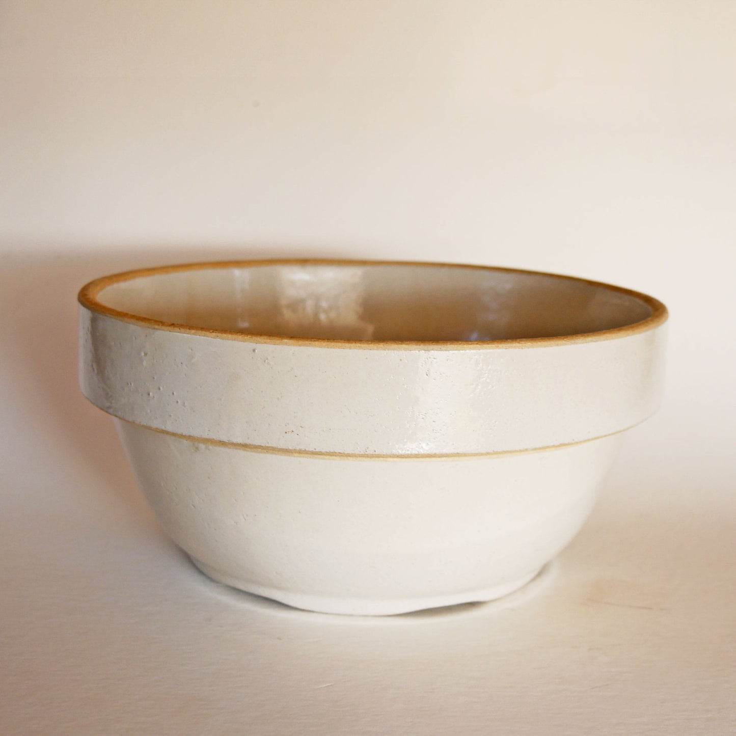 Vintage Crock Bowl, Stoneware Salt Glaze Bowl, Salt Glazed Crock Bowl, Vintage Stoneware Bread Bowl, Vintage Kitchen Decor, Primitive Stoneware, Primtive Salt Glaze Bowl, Vintage Beige Stoneware Bowl
