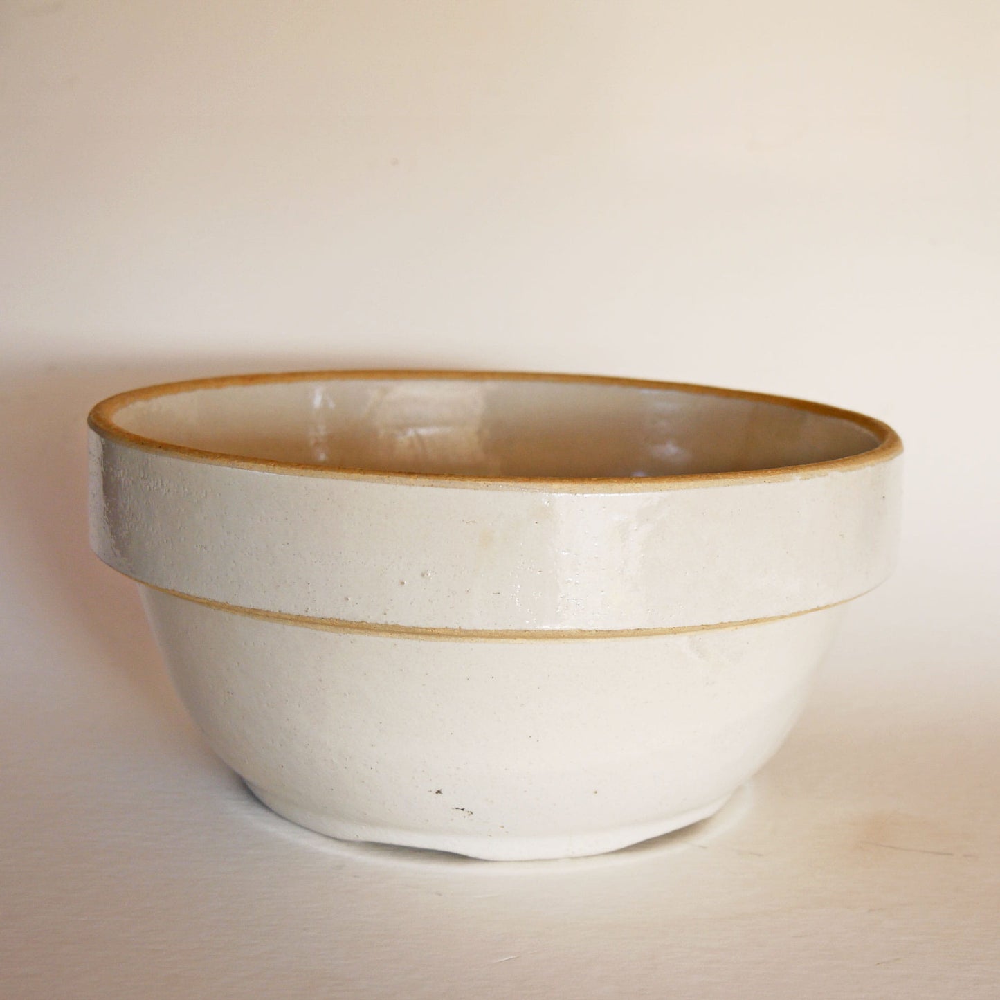 Vintage Crock Bowl, Stoneware Salt Glaze Bowl, Salt Glazed Crock Bowl, Vintage Stoneware Bread Bowl, Vintage Kitchen Decor, Primitive Stoneware, Primtive Salt Glaze Bowl, Vintage Beige Stoneware Bowl