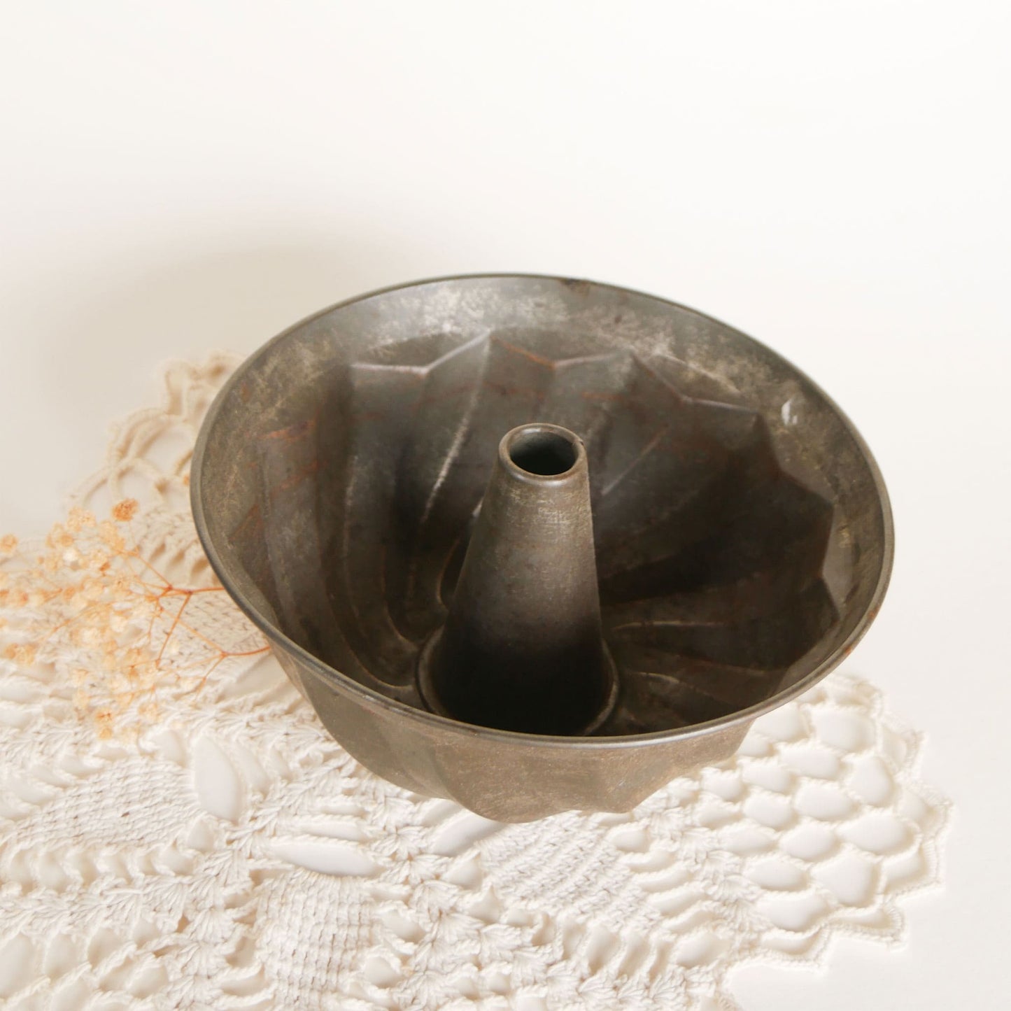 Vintage Metal Bundt Pan Vintage Baking Pan Vintage Farmhouse Kitchen Decor Vintage Baking Decor