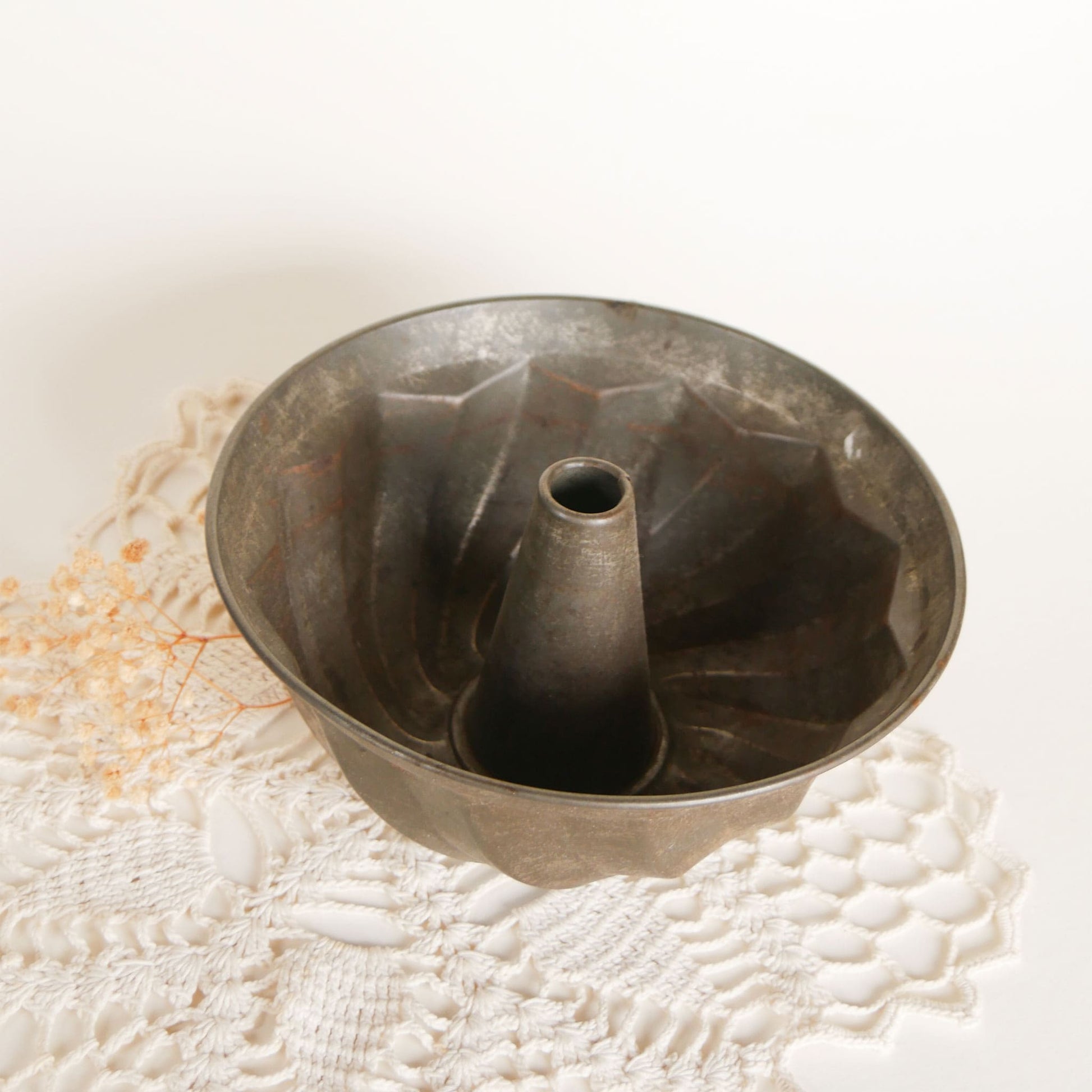 Vintage Metal Bundt Pan Vintage Baking Pan Vintage Farmhouse Kitchen Decor Vintage Baking Decor