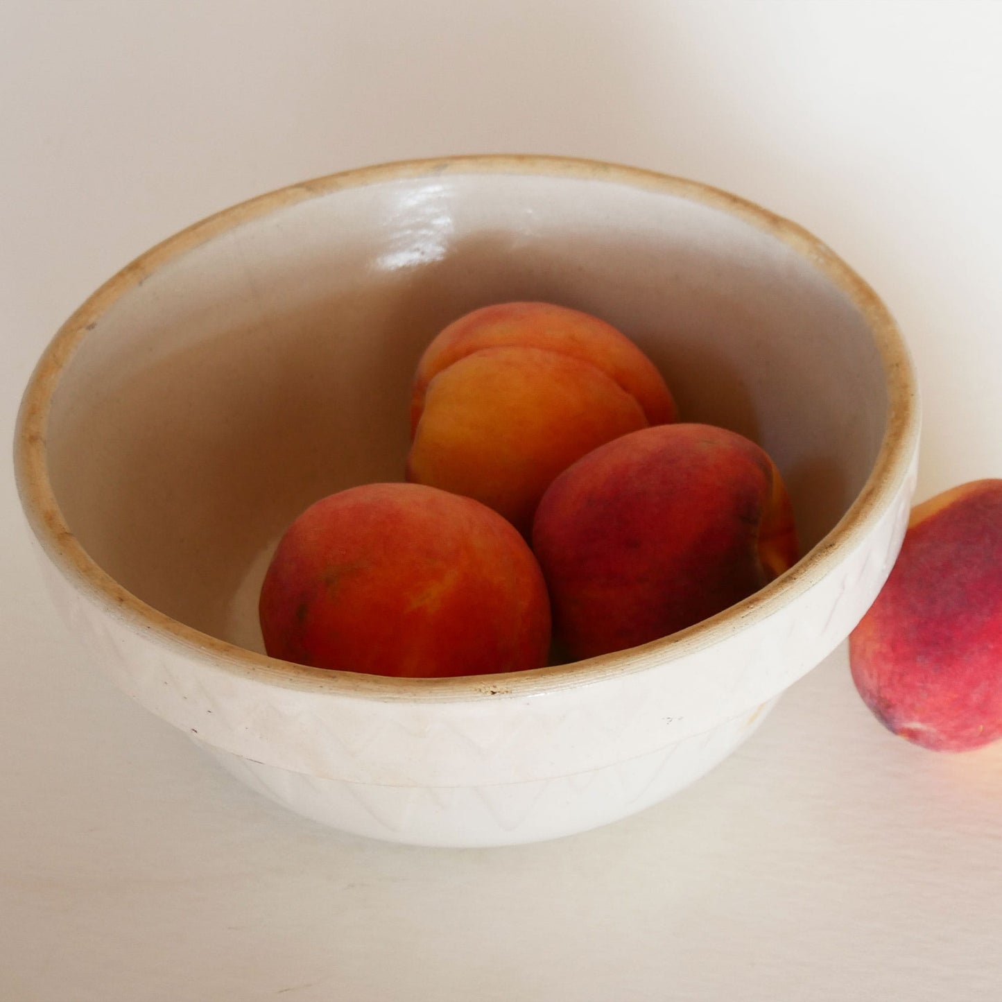 9in Antique Ruckels White Hall stoneware bowl,  Vintage Ruckels Bowl, Vintage Crock Bowl, Stoneware Salt Glaze Bowl, Salt Glazed Crock Bowl, Vintage Stoneware Bread Bowl, Vintage Kitchen Decor, Primitive Stoneware, Primtive Salt Glaze Bowl, Vintage Beige Stoneware Bowl