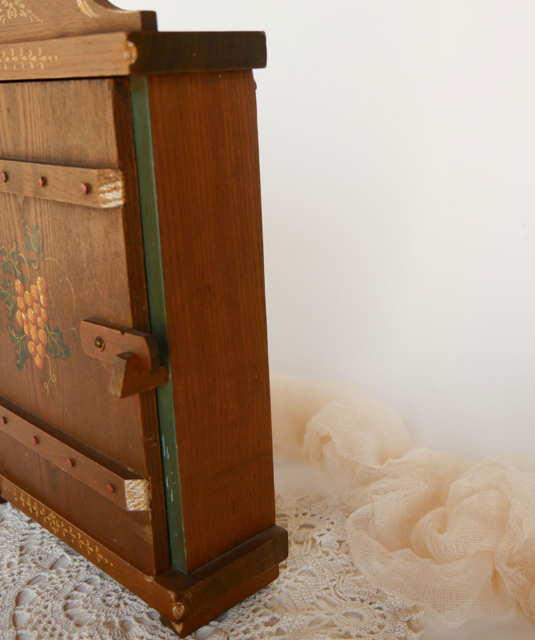 Vintage ANRI Italian Handcrafted Wine Wall Cabinet, Folk Art Wall Cabinet, Vintage Folk Art Decor, Vintage Folk Art Wine Cabinet