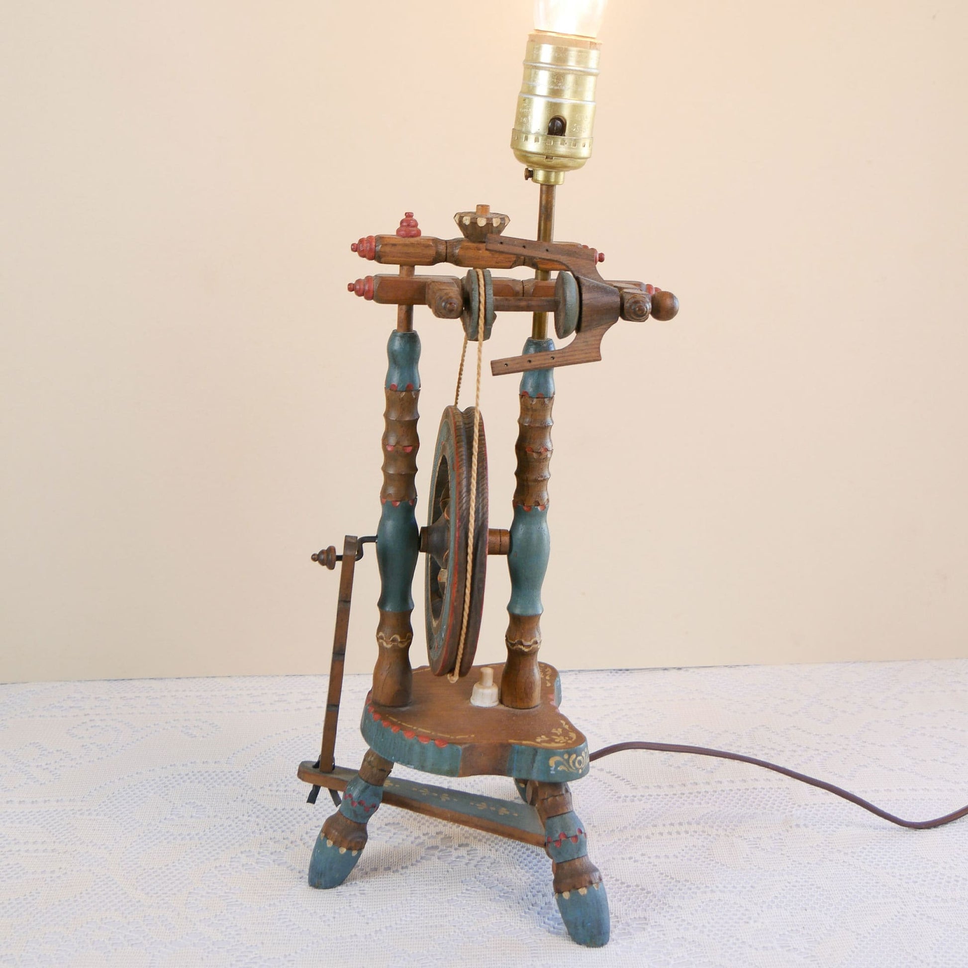 1954 ANRI Italian Handcrafted Spinning Wheel Table Lamp