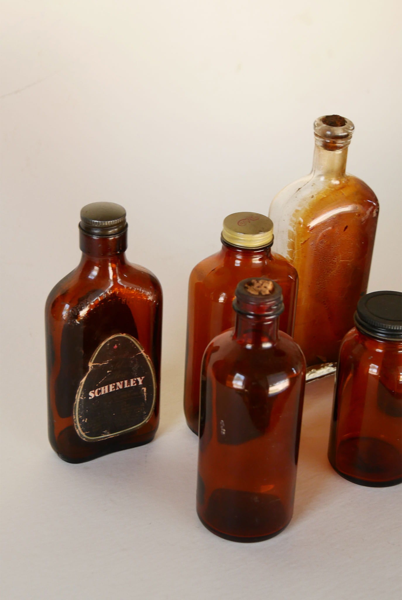 Vintage Amber Apothecary Jar Collection, Apothecary Jars, Vintage Apothecary Decor, Vintage Amber Jars, Vintage Jars Collection, Vintage Apothecary DEcor