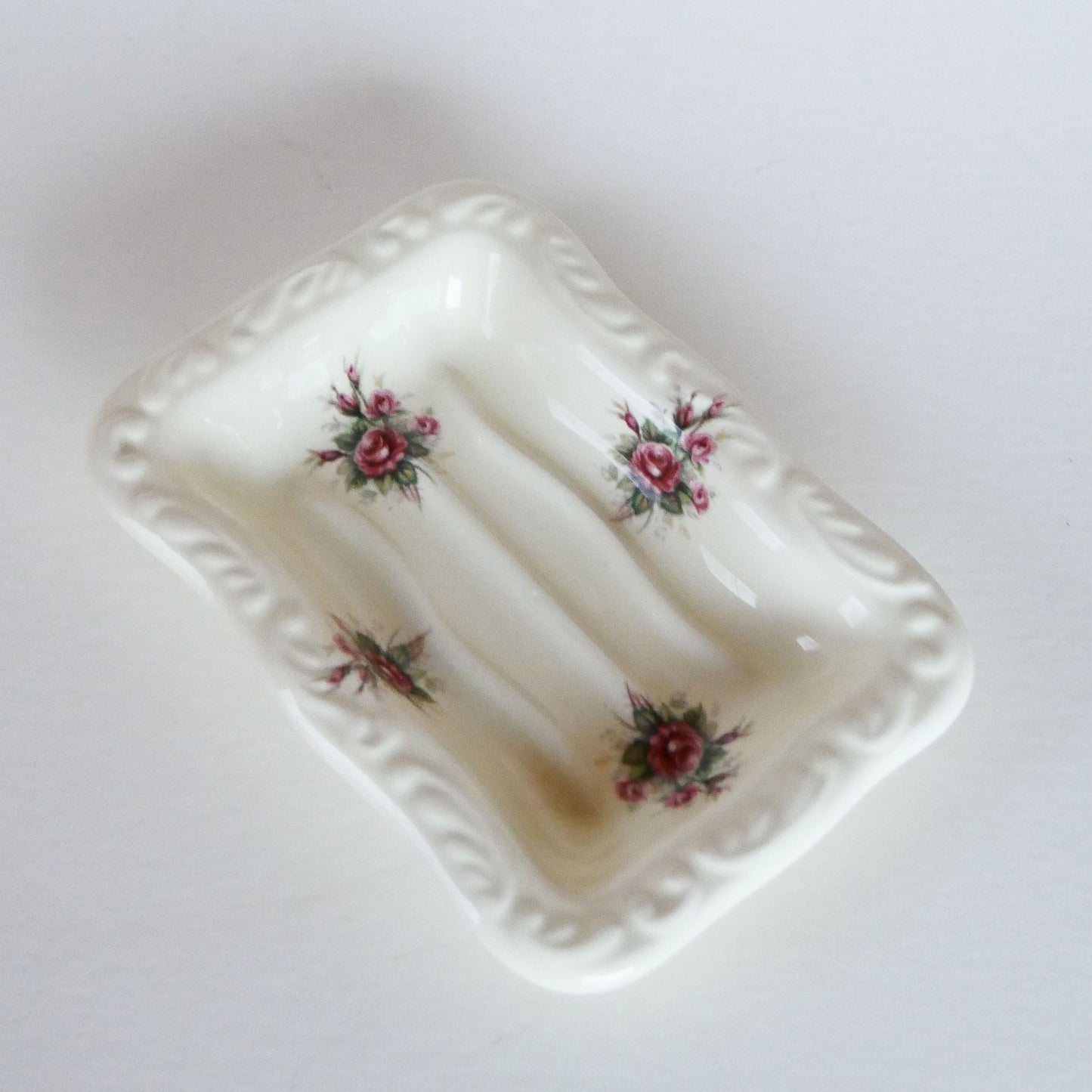 Vintage VB Athena Ceramic Rosebud Soap Dish, Vintage Floral Bathroom Decor, Vintage Floral Decor, Vintage Cottage Decor, Cottagecore Bathroom, Vintage Home Decor