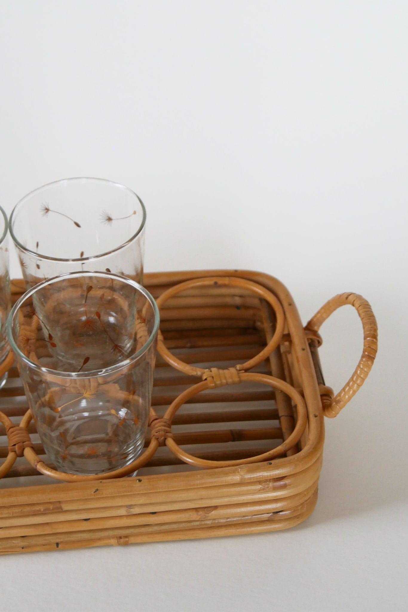 Vintage Bamboo Drink Tray, MCM Bamboo Tray, Vintage Wicker Tray, Wicker Drink Tray, Bamboo Drink Tray, Vintage Tray, Vintage Wicker Tray, Vintage MCM Tray, Vintage Home Decor
