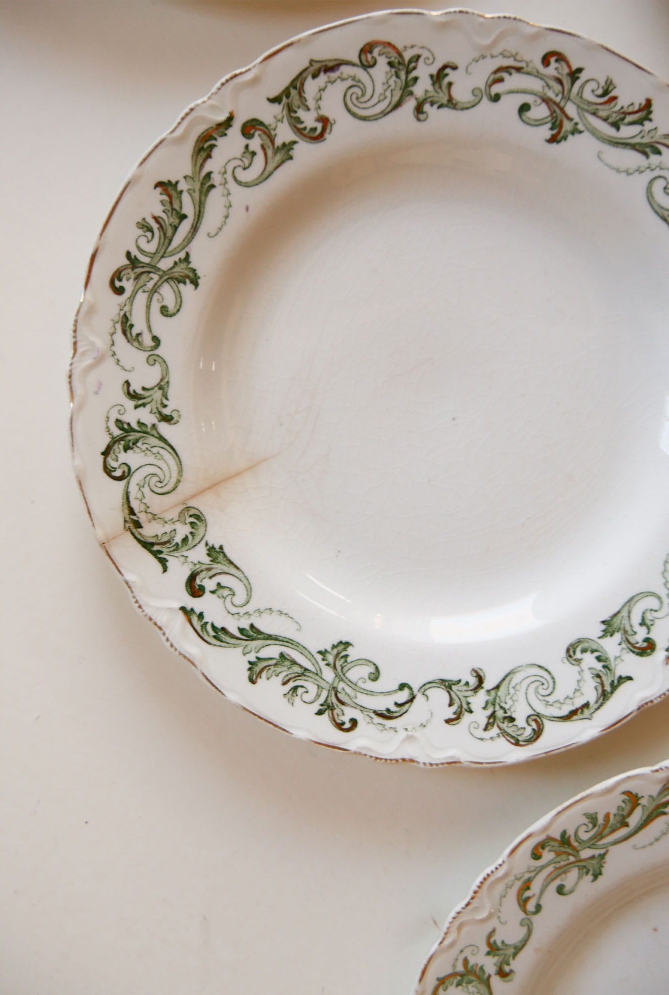 Vintage Berkeley J&G Meakin Hanley England Green Floral Plate Collection, Set of 8, Vintage Green England Plates, Vintage Made in England Plates, VIntage Plate COllection, Vintage Green Floral Plate Collection, Vintage Green Floral Plate Wall, Vintage Plate WAll Collection, Vintage Made in England Plates