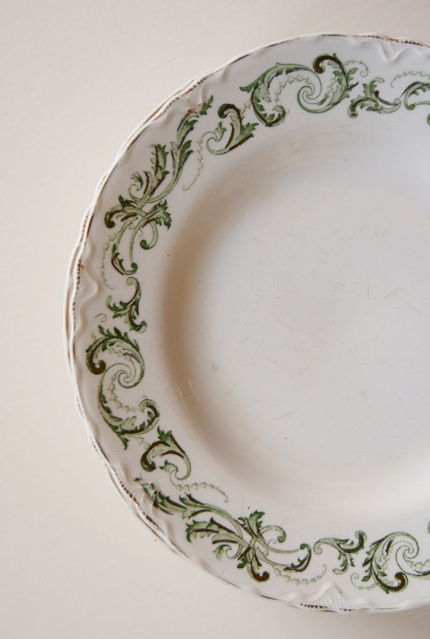 Vintage Berkeley J&G Meakin Hanley England Green Floral Plate Collection, Set of 8, Vintage Green England Plates, Vintage Made in England Plates, VIntage Plate COllection, Vintage Green Floral Plate Collection, Vintage Green Floral Plate Wall, Vintage Plate WAll Collection, Vintage Made in England Plates